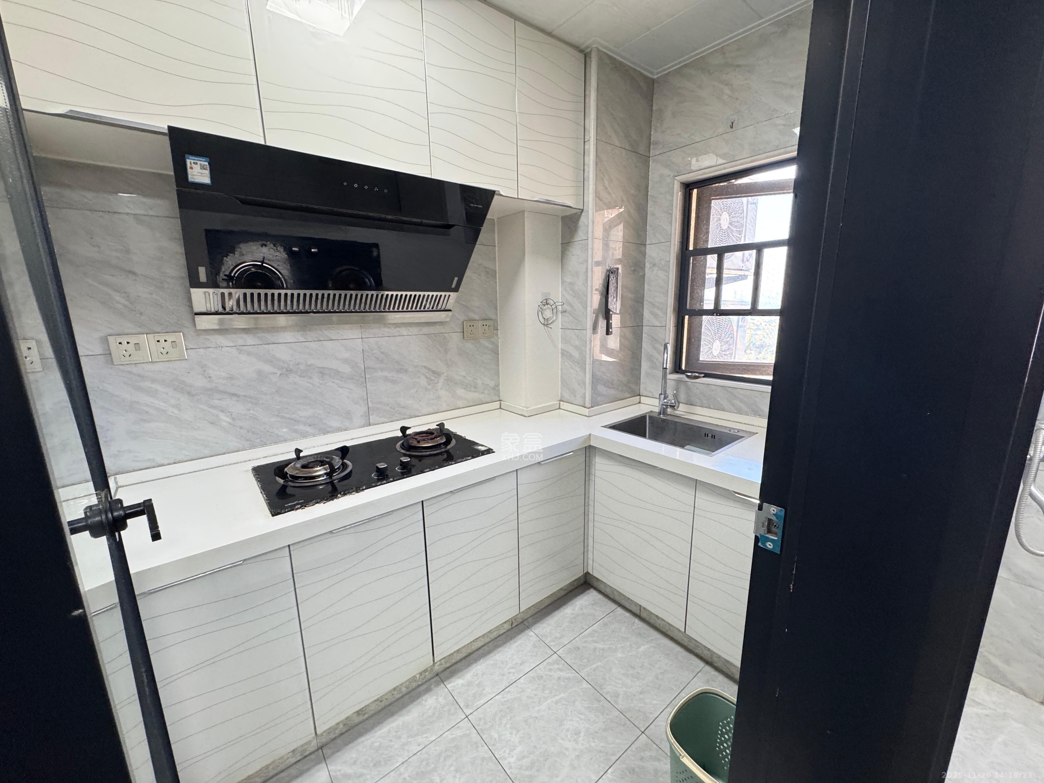 金晟年华  2室1厅1卫    1500.0元/月室内图