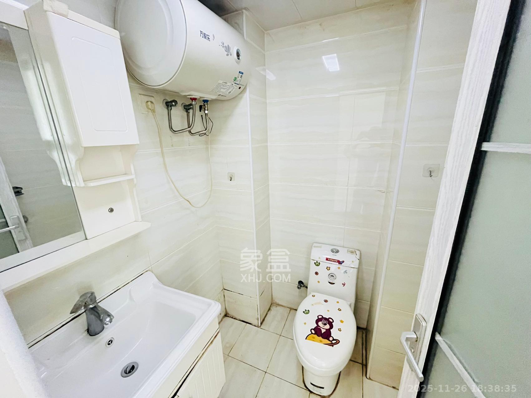 欧亚达国际广场  1室1厅1卫    1600.0元/月