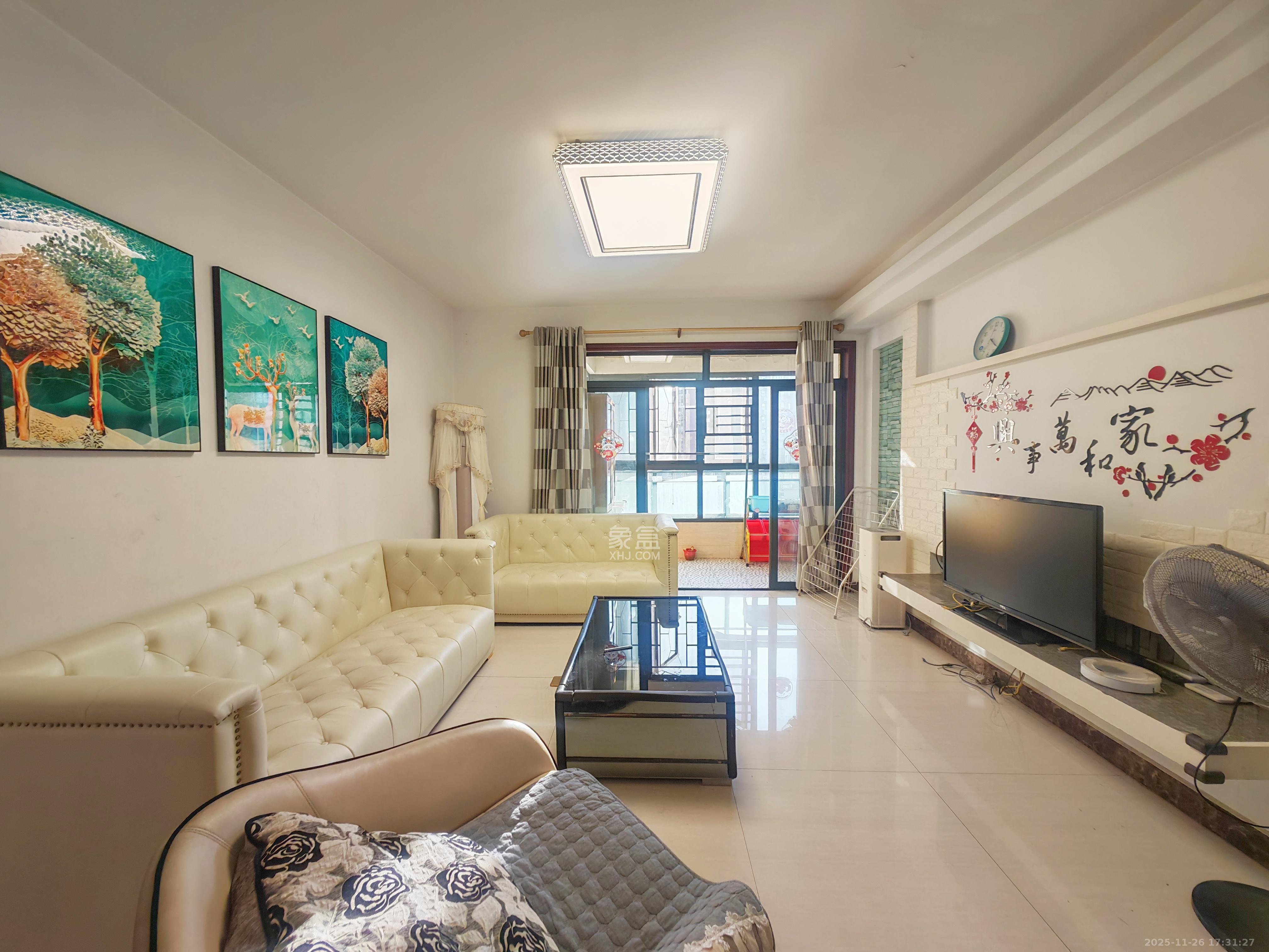 湘府9号  3室2厅2卫    2700.0元/月室内图