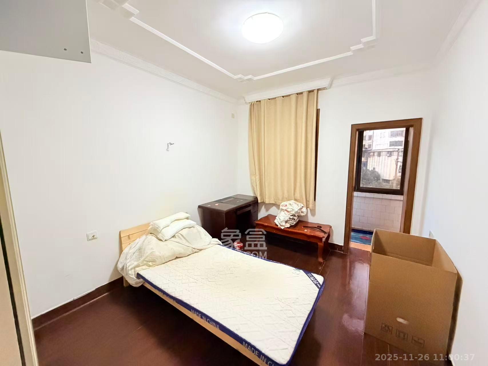 长沙市税务局宿舍(长沙市白沙路186号) 3室1厅1卫 2200.0元/月 长沙市税务局宿舍(长沙市白沙路186号) 3室1厅1卫 2200.0元/月室内图