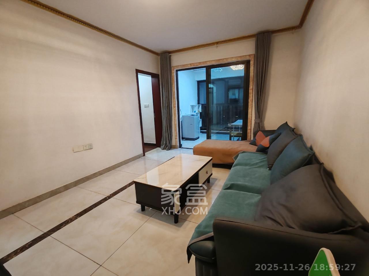 汇金城/嘉华城（二期、三期）  3室2厅2卫    2400.0元/月室内图