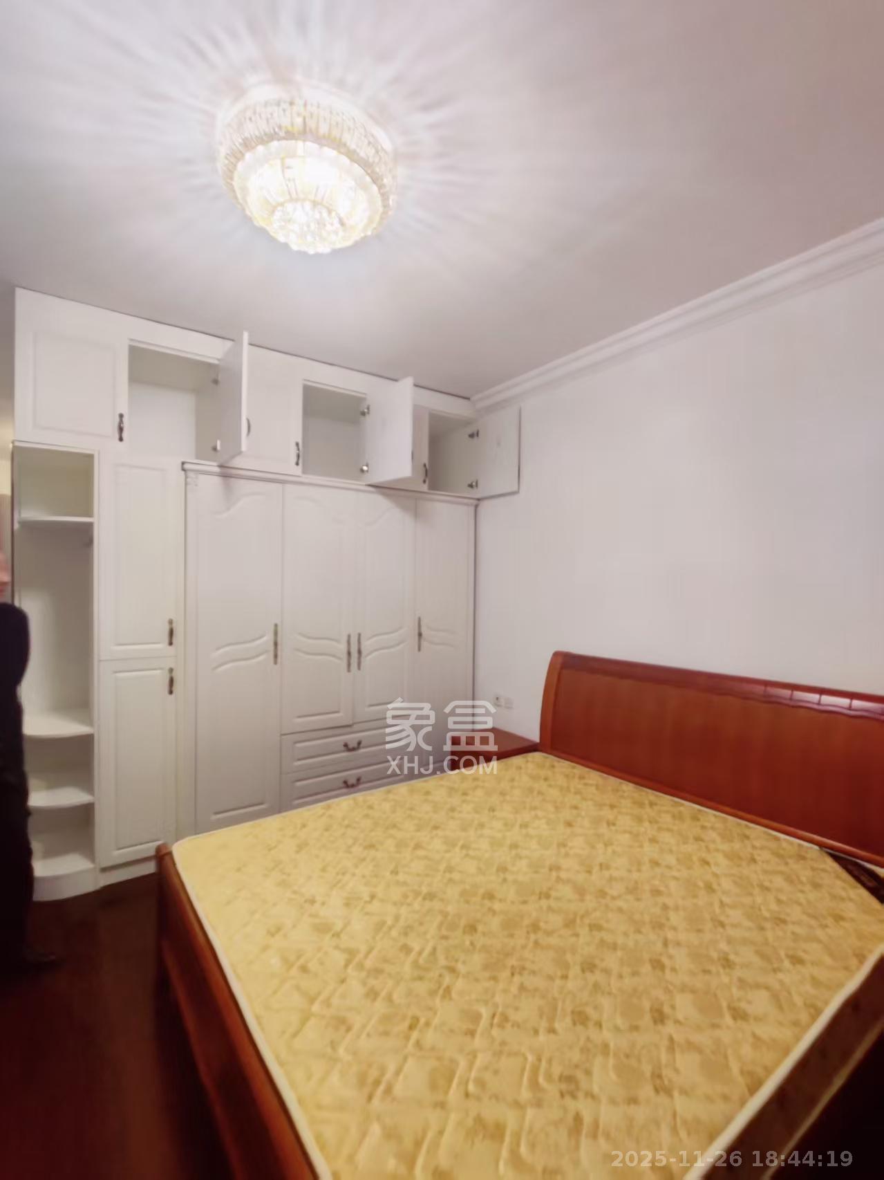 富基世纪公园 3室2厅2卫 1800.0元/月 富基世纪公园 3室2厅2卫 1800.0元/月室内图