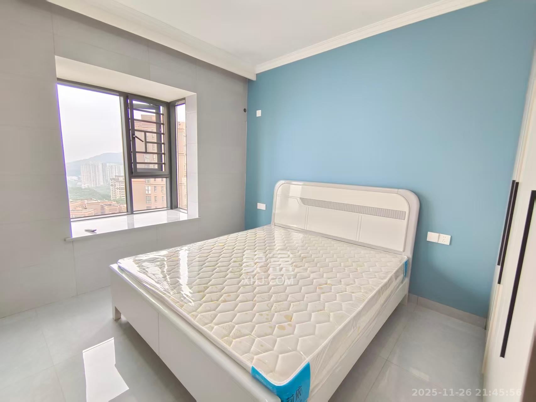 枫树园  4室2厅2卫    2600.0元/月室内图