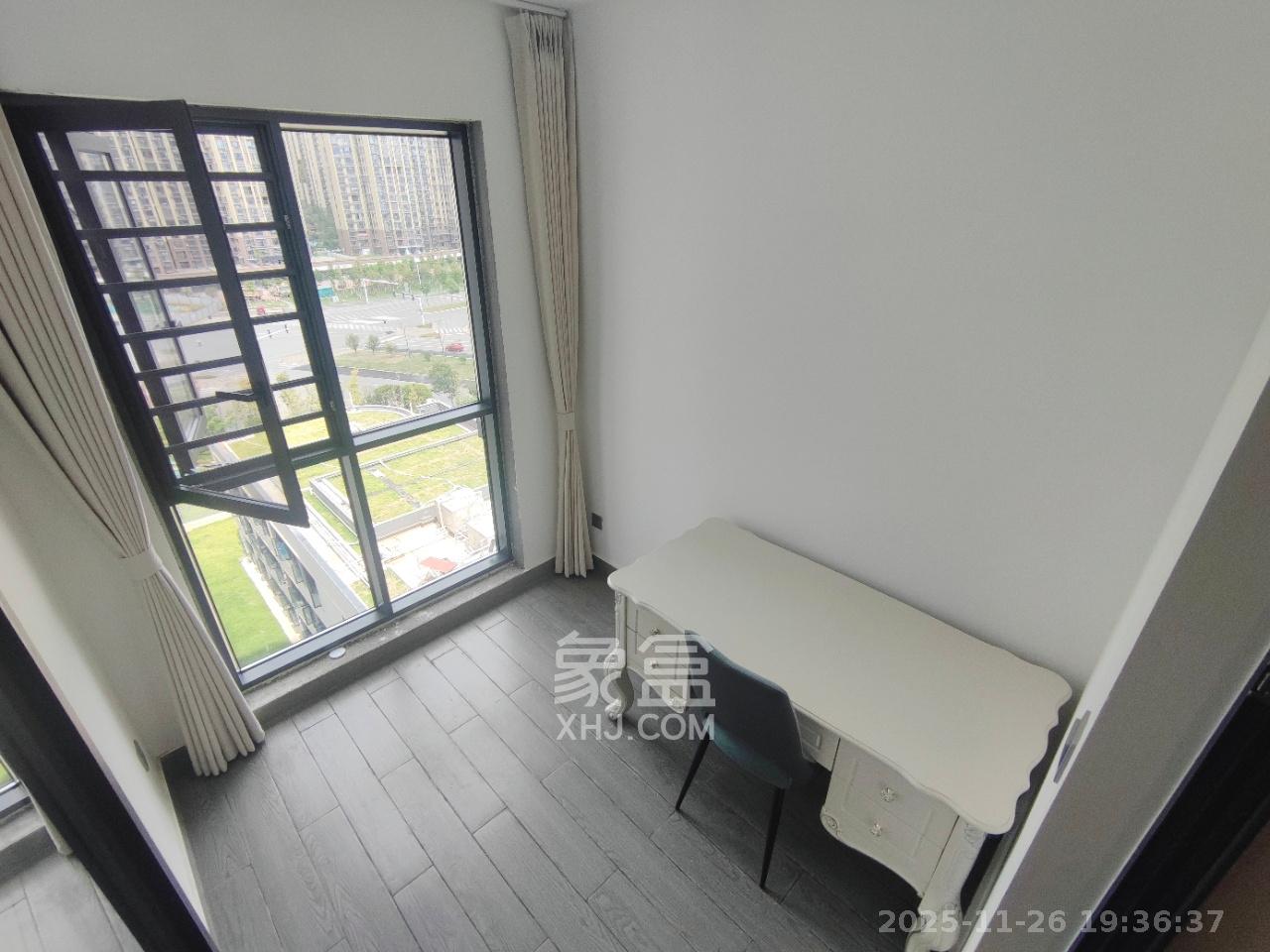 中海麓山境北区  4室2厅2卫    3000.0元/月室内图