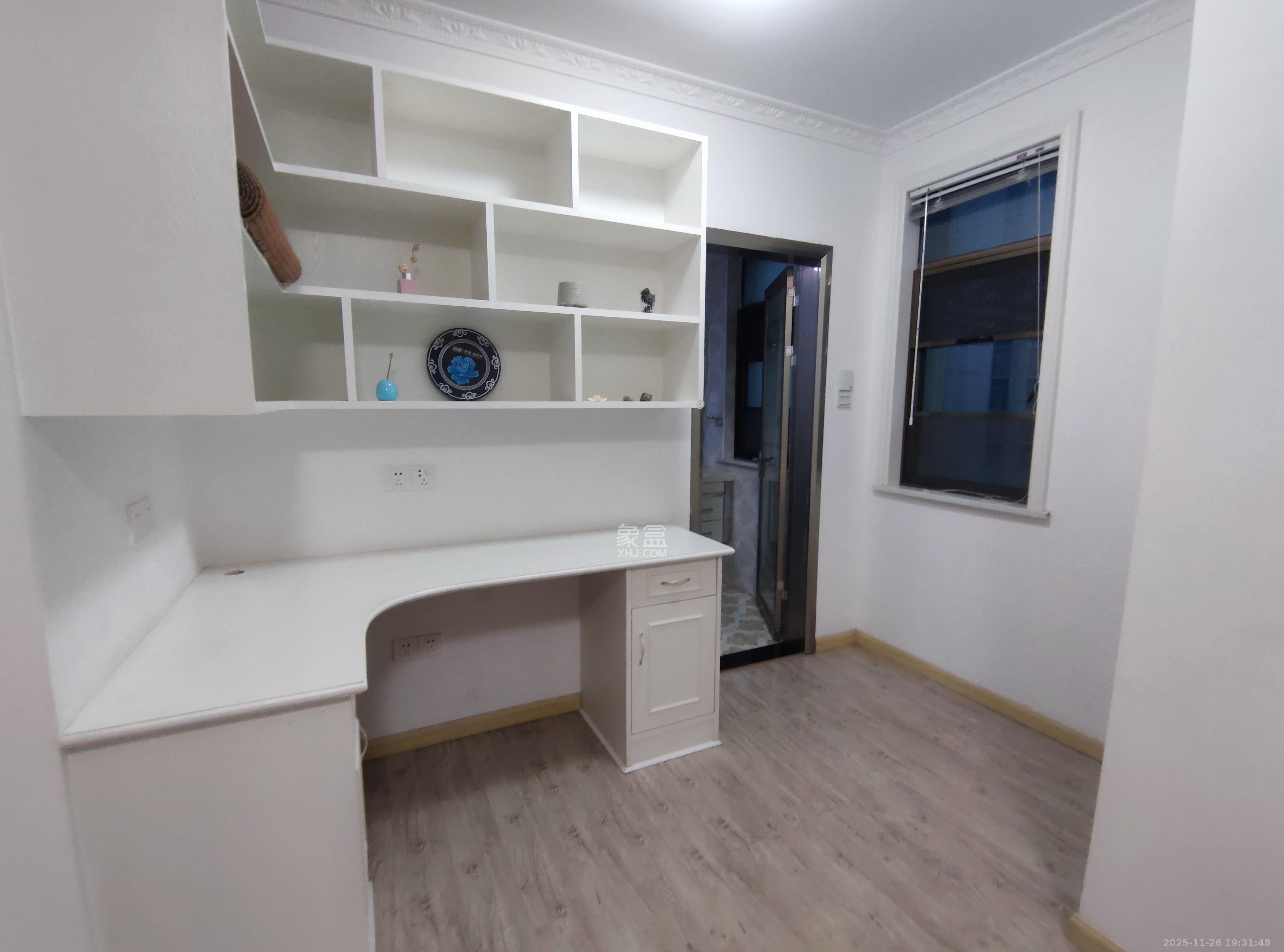 世茂铂翠湾一期  4室2厅2卫    4000.0元/月室内图