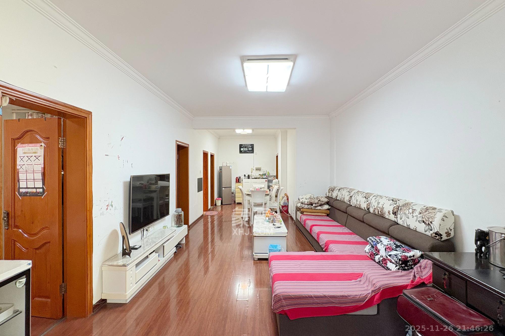 雍景园 2室2厅1卫 75.0万 雍景园 2室2厅1卫 75.0万客厅