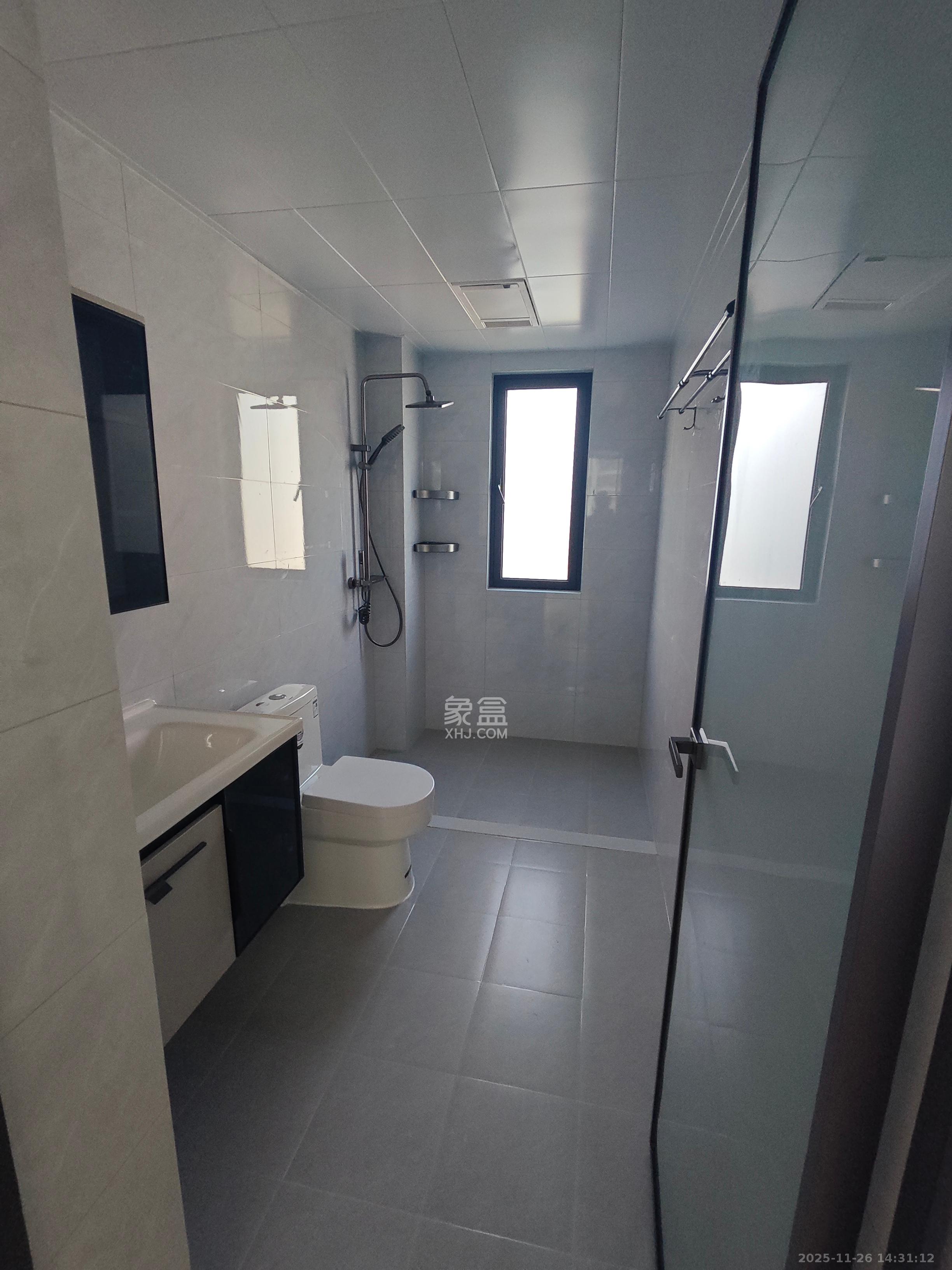 谷山景苑  3室2厅2卫    2300.0元/月室内图