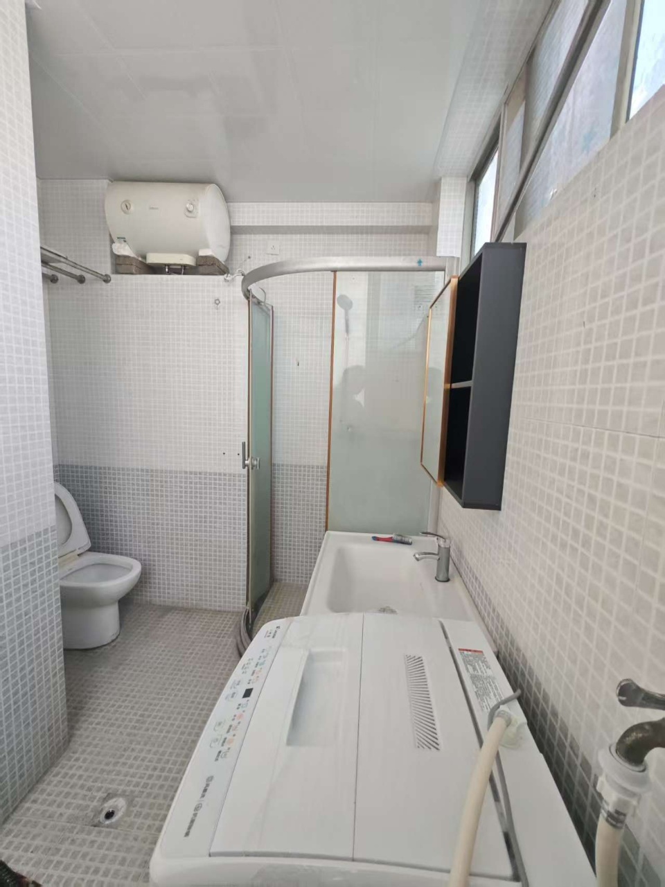 金茂大厦 1室1厅1卫 1900.0元/月 金茂大厦 1室1厅1卫 1900.0元/月室内图