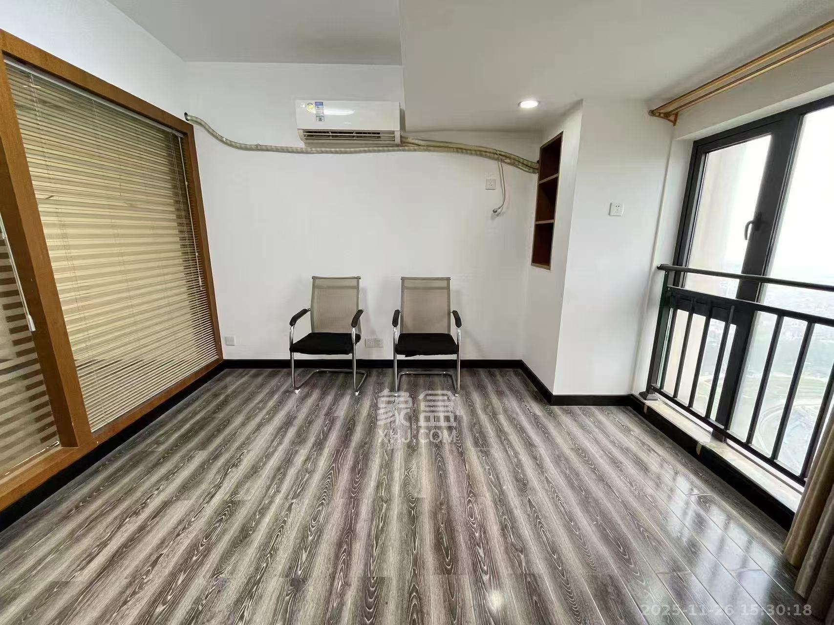 星大峰汇商务楼 1室2厅1卫 5500.0元/月 星大峰汇商务楼 1室2厅1卫 5500.0元/月室内图