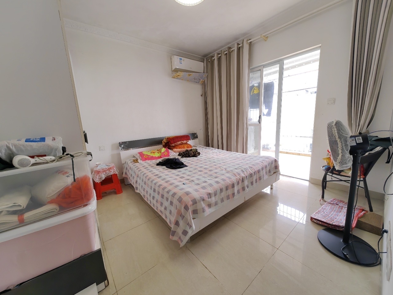 海航城 3室2厅2卫 2400.0元/月 海航城 3室2厅2卫 2400.0元/月室内图