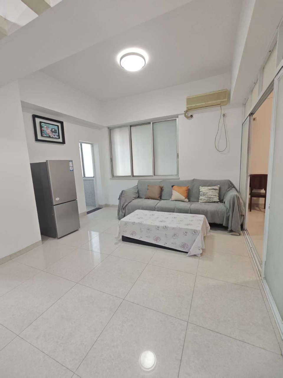 金茂大厦 1室1厅1卫 1900.0元/月 金茂大厦 1室1厅1卫 1900.0元/月室内图