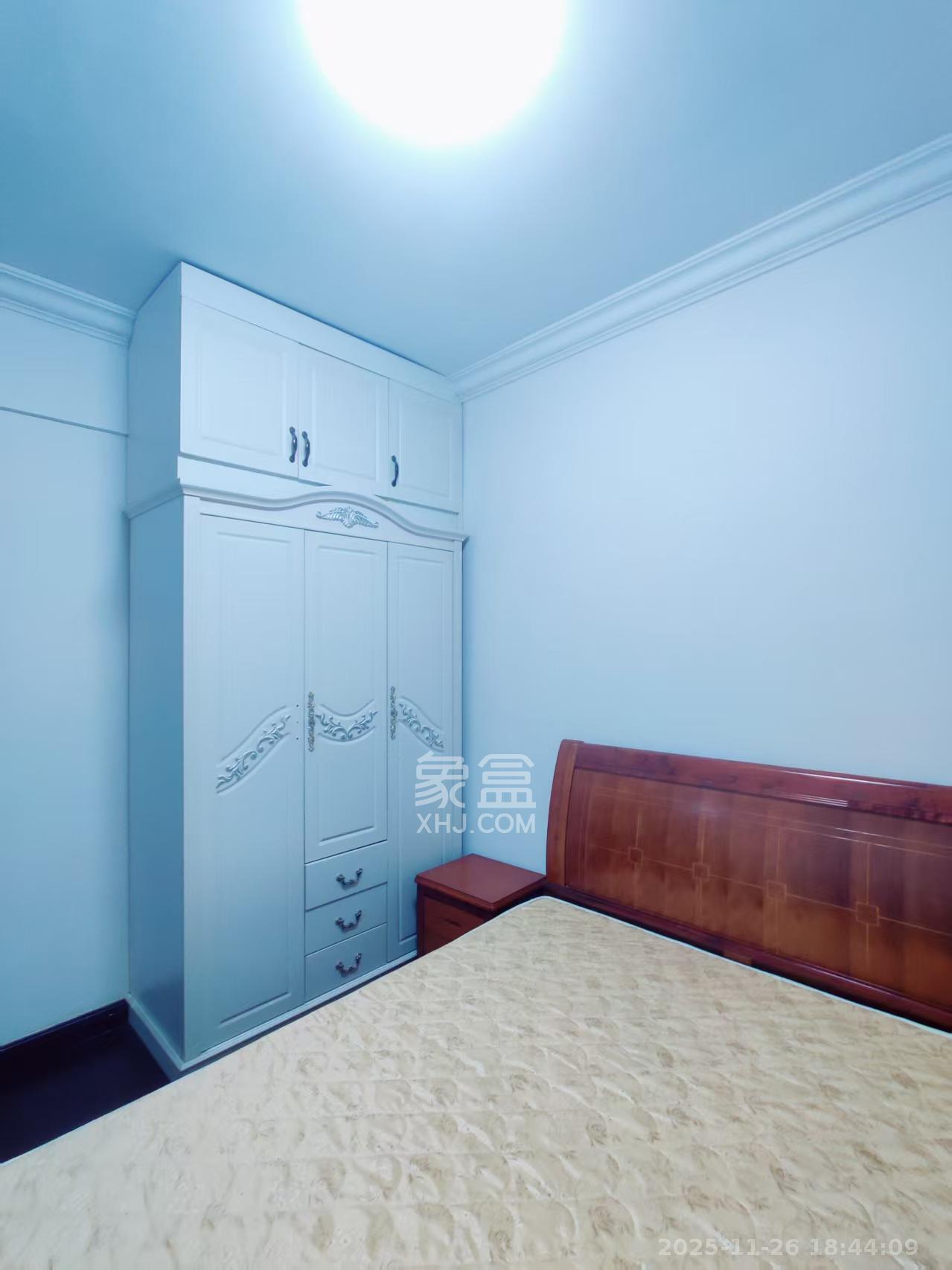 富基世纪公园 3室2厅2卫 1800.0元/月 富基世纪公园 3室2厅2卫 1800.0元/月室内图