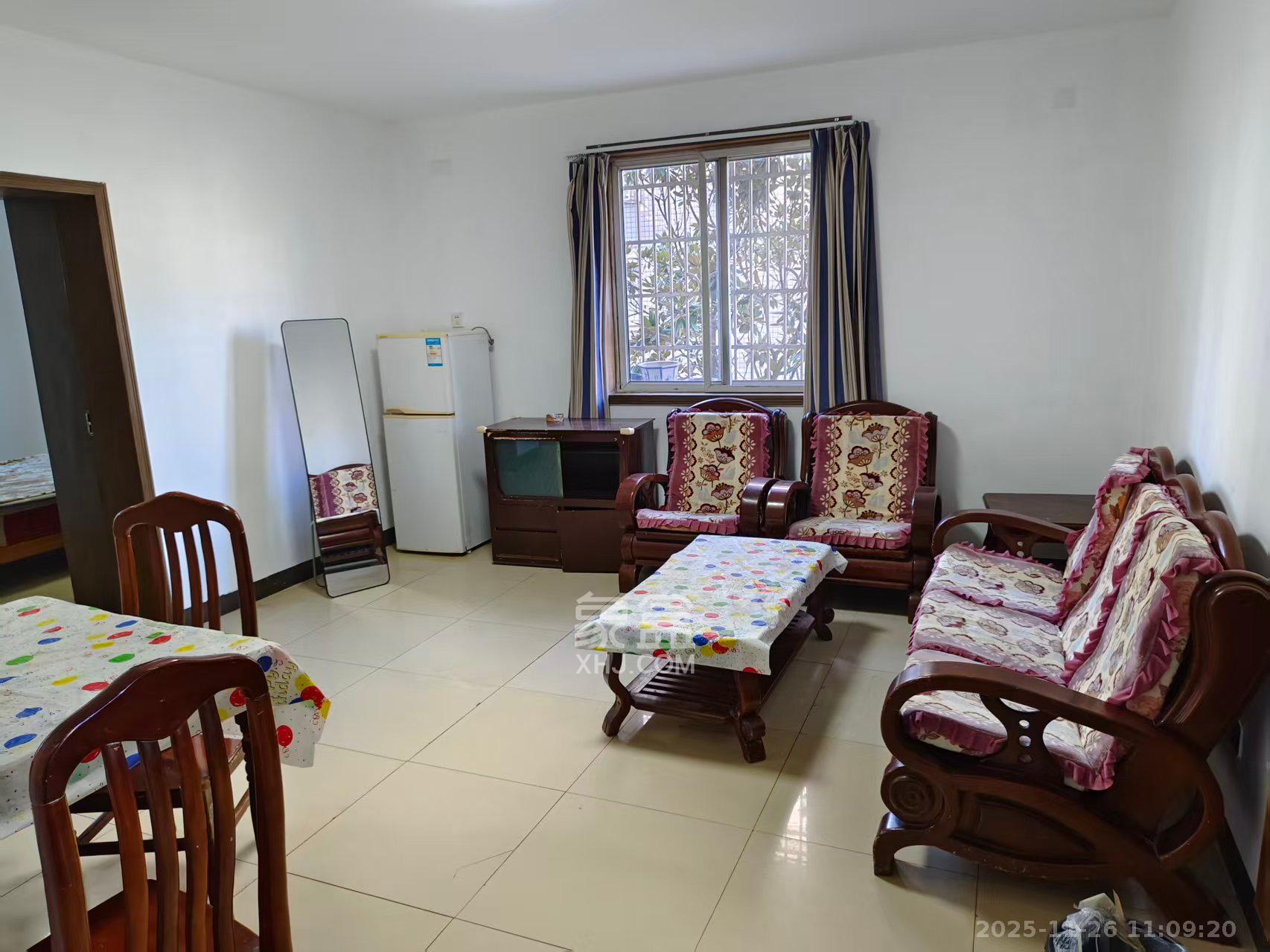 德政园  2室2厅1卫    1600.0元/月