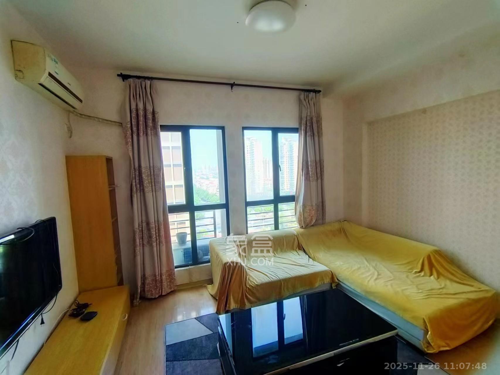 郡原广场  1室1厅1卫    2200.0元/月