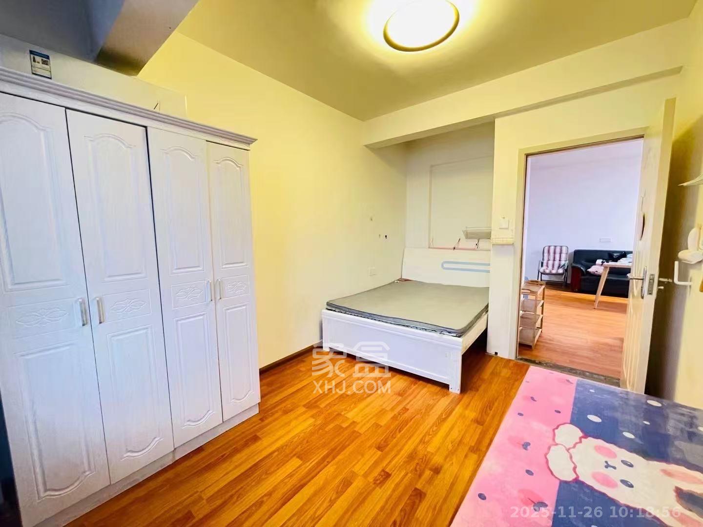 慢步江湾  3室2厅1卫    2600.0元/月室内图