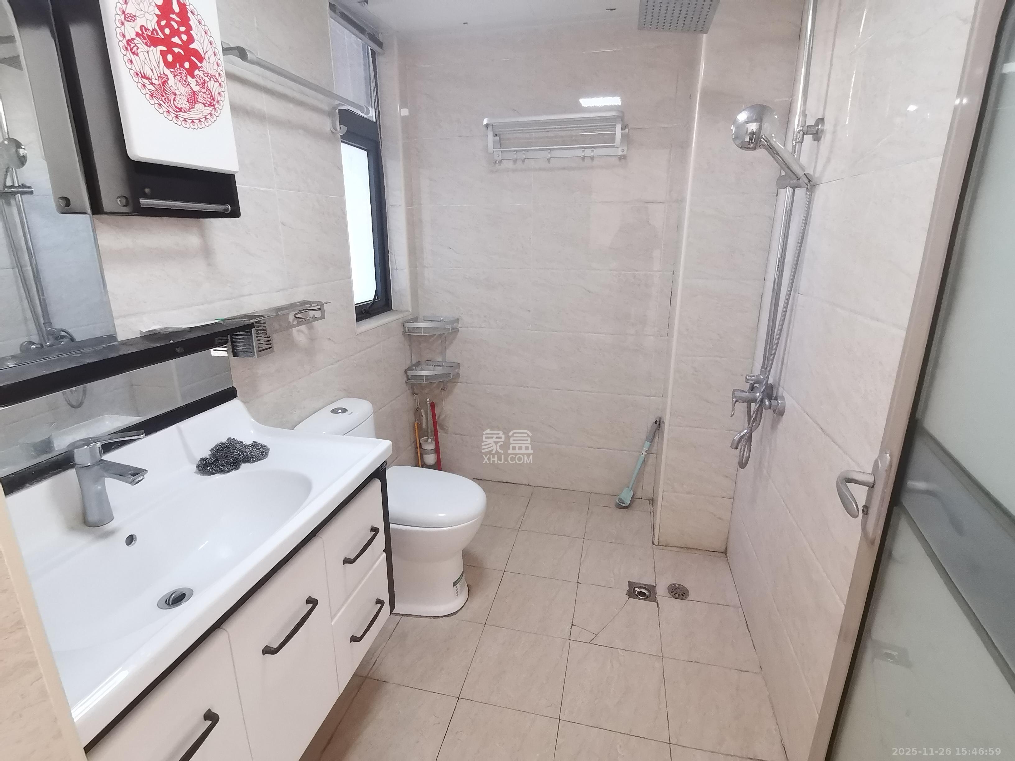 明发国际城 3室2厅2卫 2300.0元/月 明发国际城 3室2厅2卫 2300.0元/月室内图