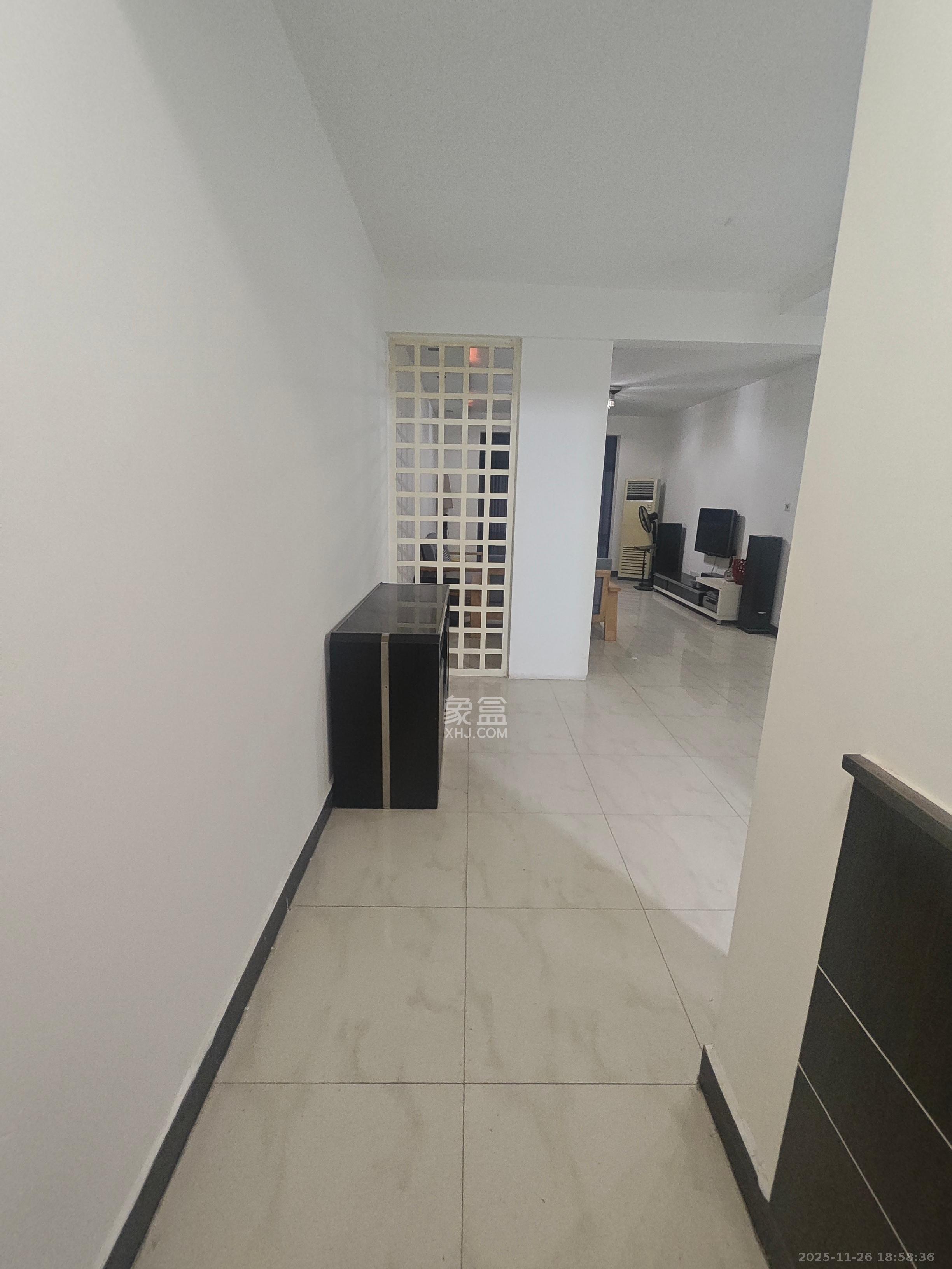 威胜大厦 1室1厅1卫 2700.0元/月 威胜大厦 1室1厅1卫 2700.0元/月室内图