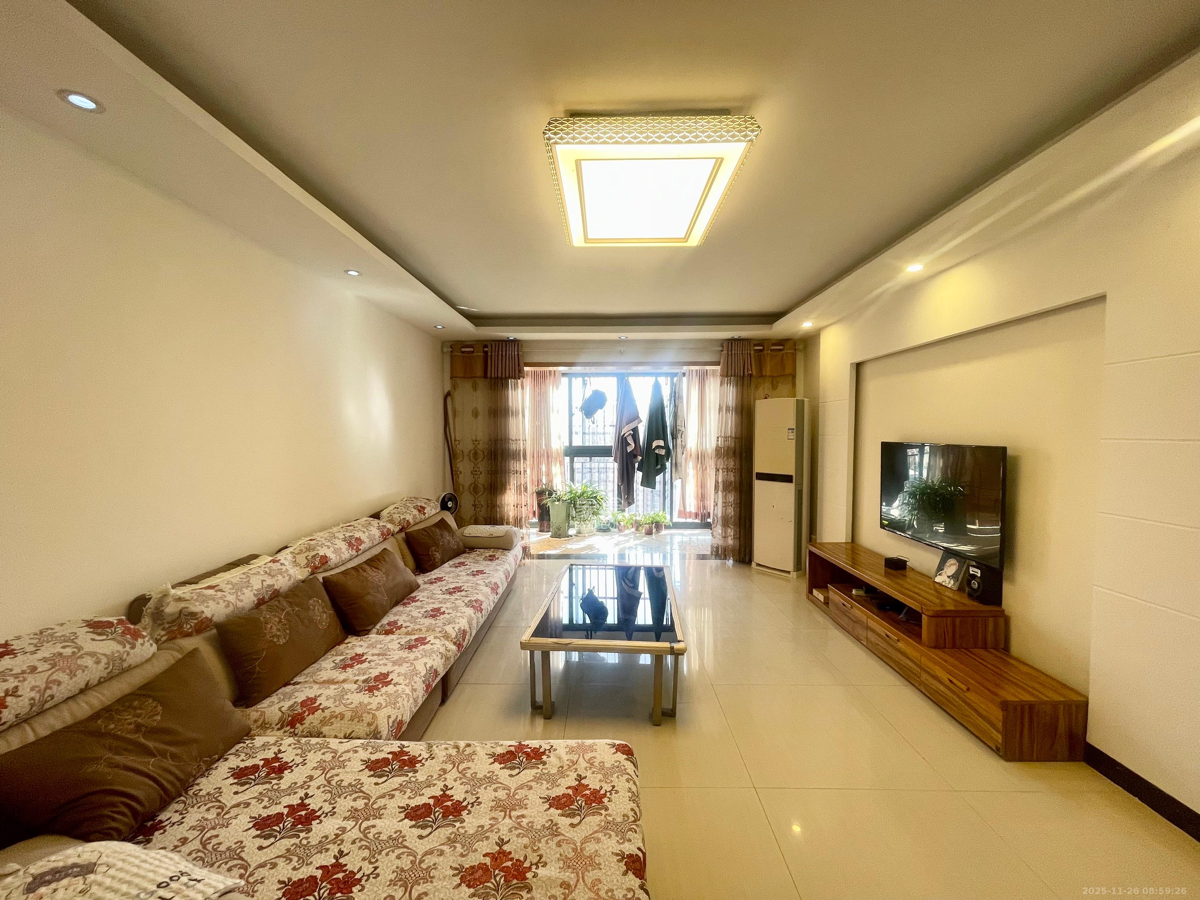 诚兴园 3室2厅1卫 2200.0元/月 诚兴园 3室2厅1卫 2200.0元/月室内图