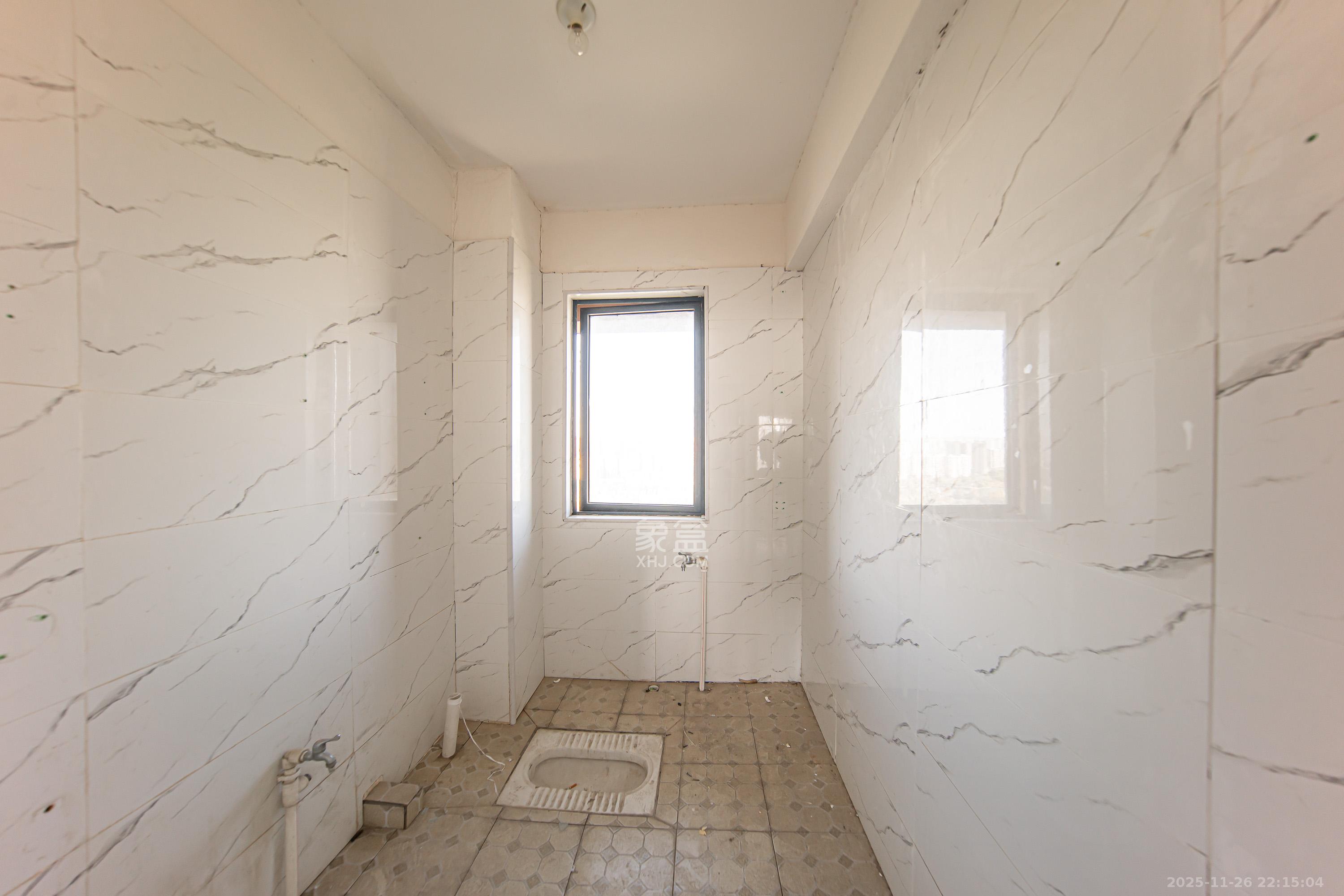 湘熙水郡（观澜海赋家园）  3室2厅2卫    90.0万卫生间