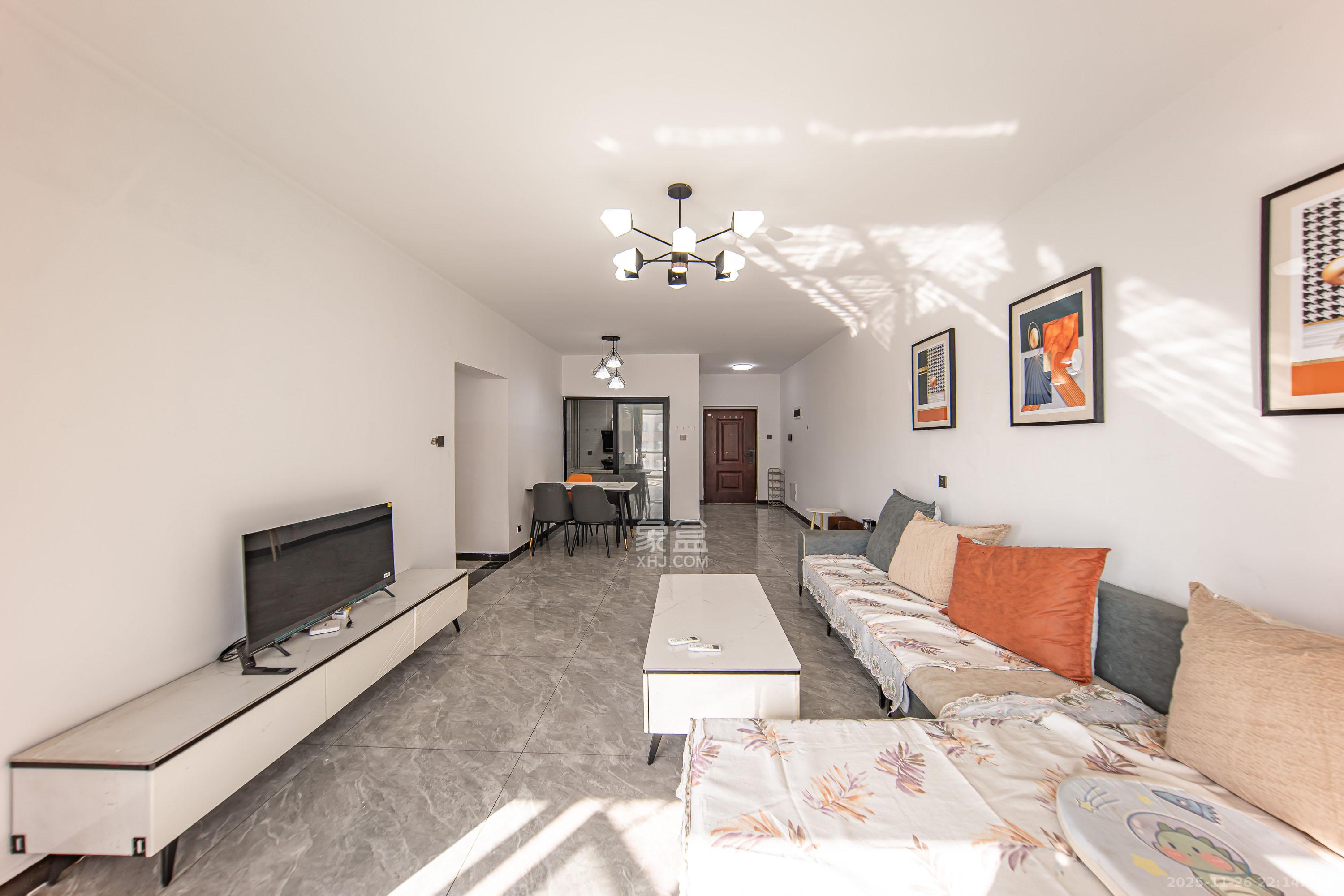 建投象山国际 3室2厅2卫 110.0万 建投象山国际 3室2厅2卫 110.0万客厅