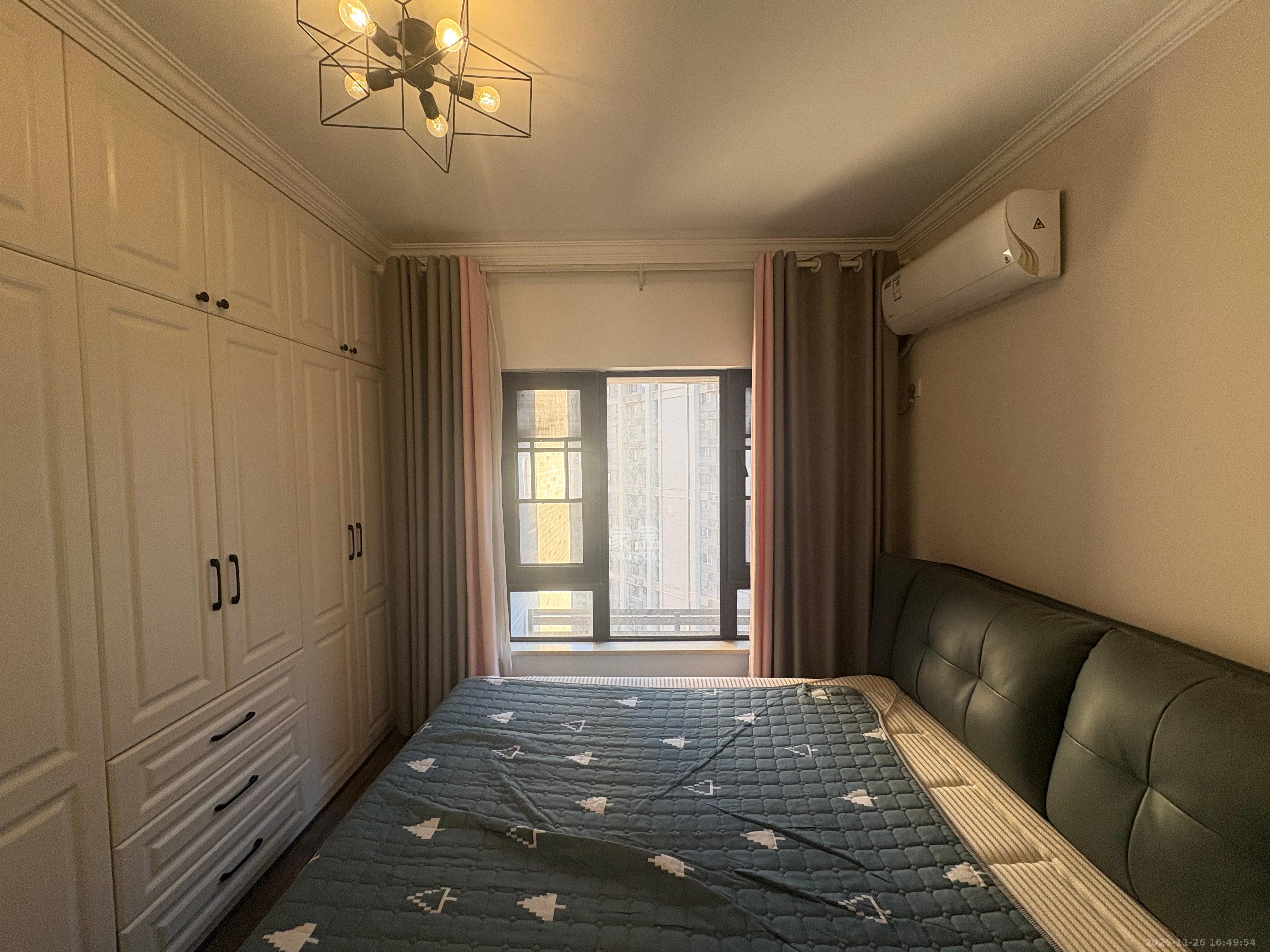 时代倾城三期  2室2厅1卫    2000.0元/月室内图