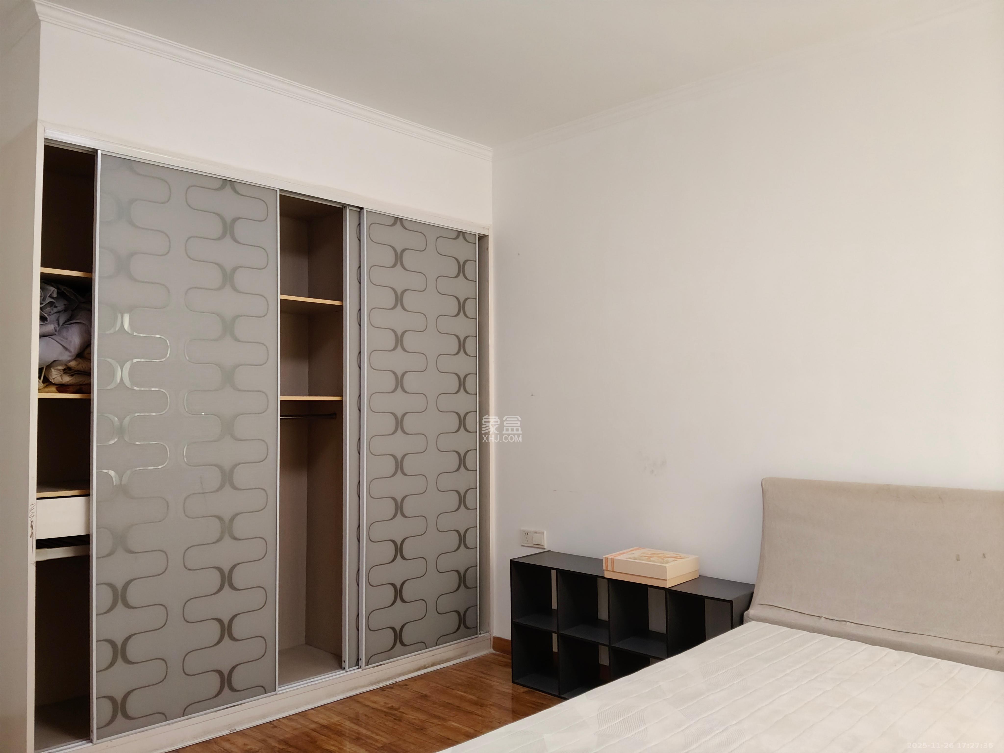 天赐良园  3室2厅1卫    2200.0元/月室内图