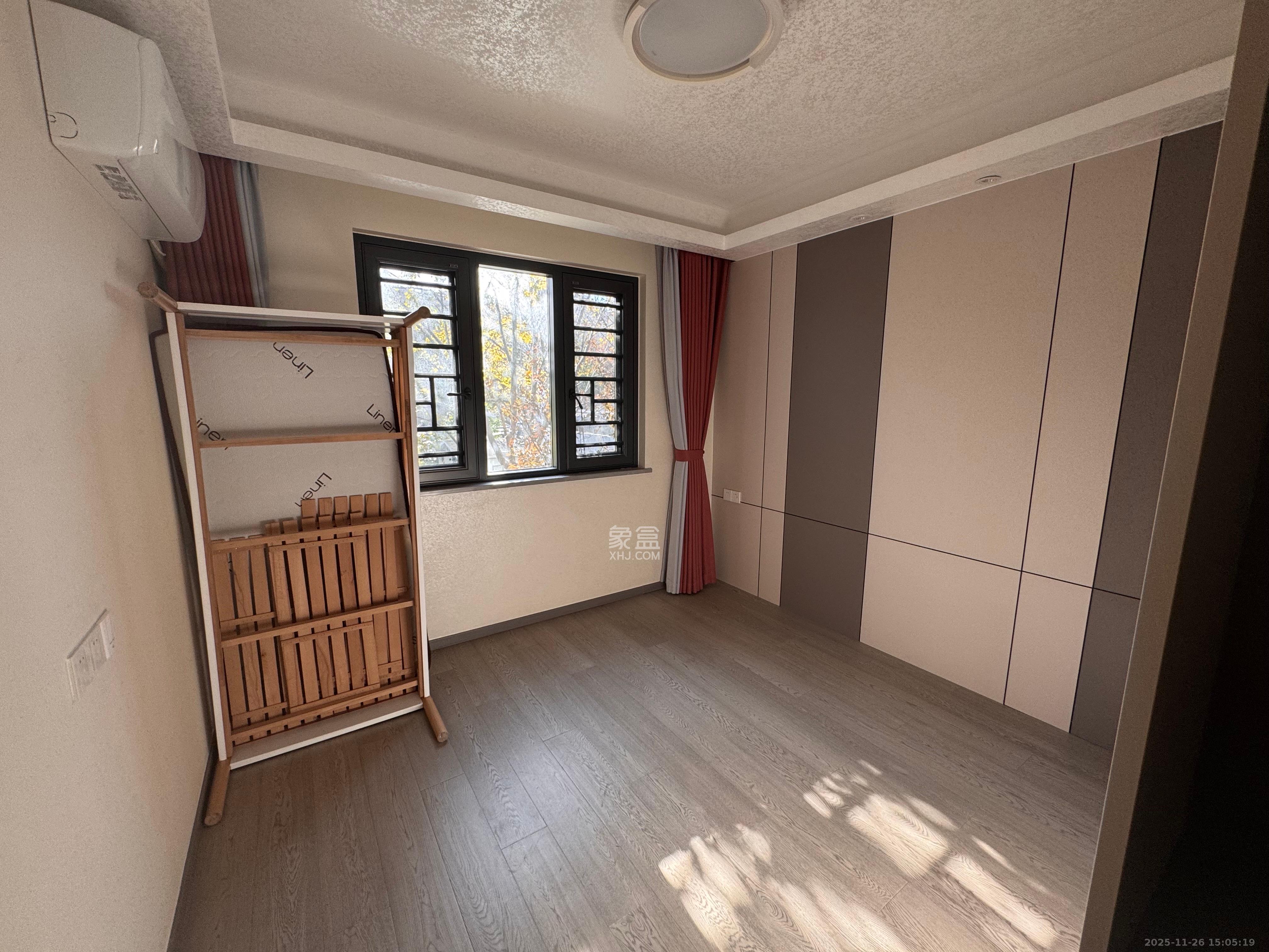 旭辉都会山  3室2厅2卫    3800.0元/月室内图