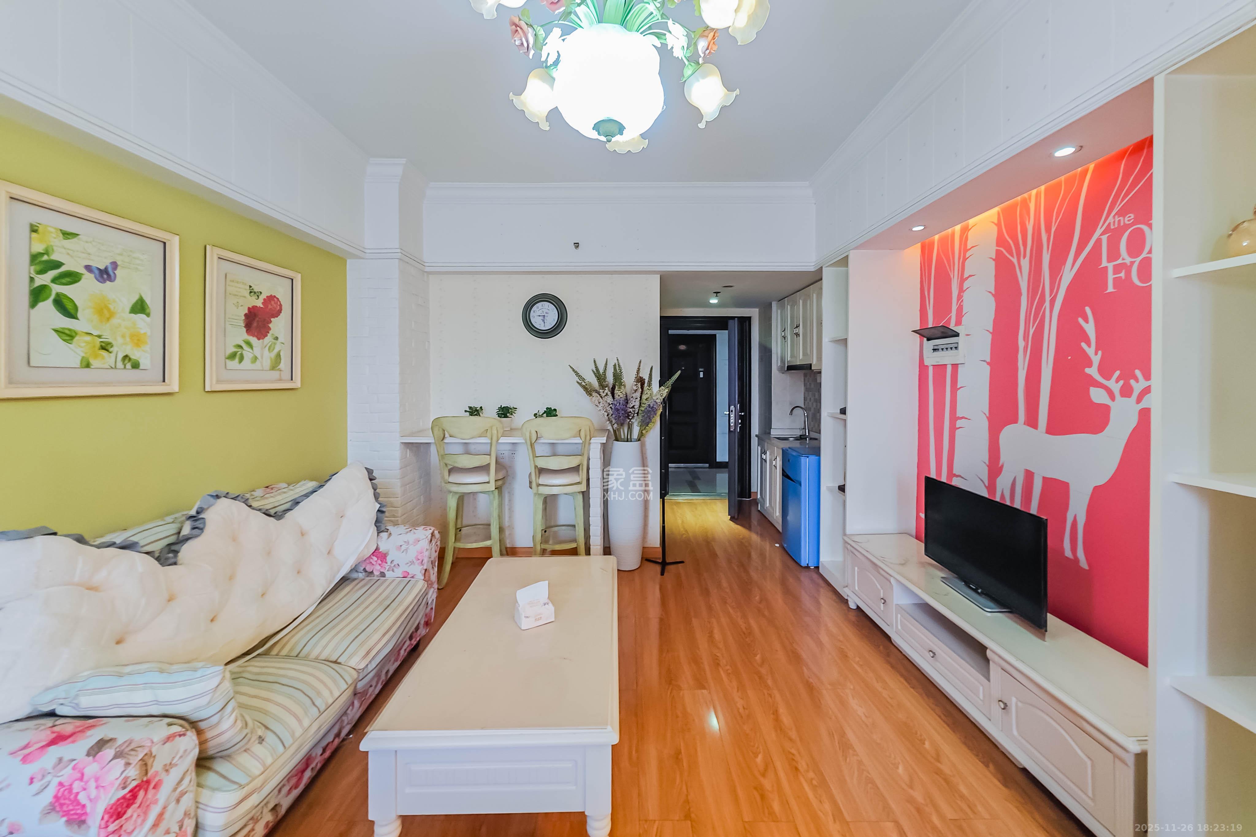 英郡年华 1室1厅1卫 23.0万 英郡年华 1室1厅1卫 23.0万客厅