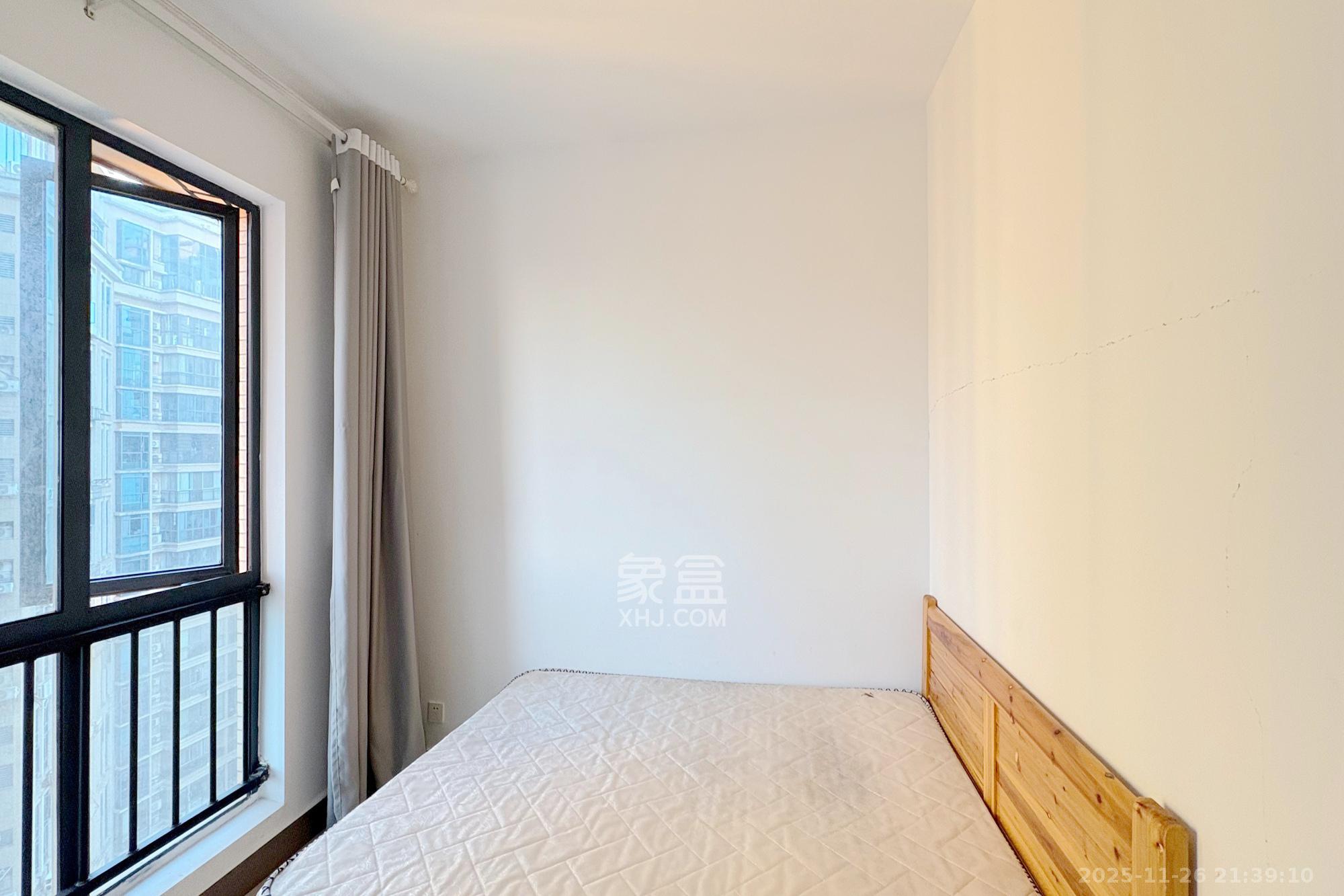 融圣国际  2室1厅1卫    89.0万卧室