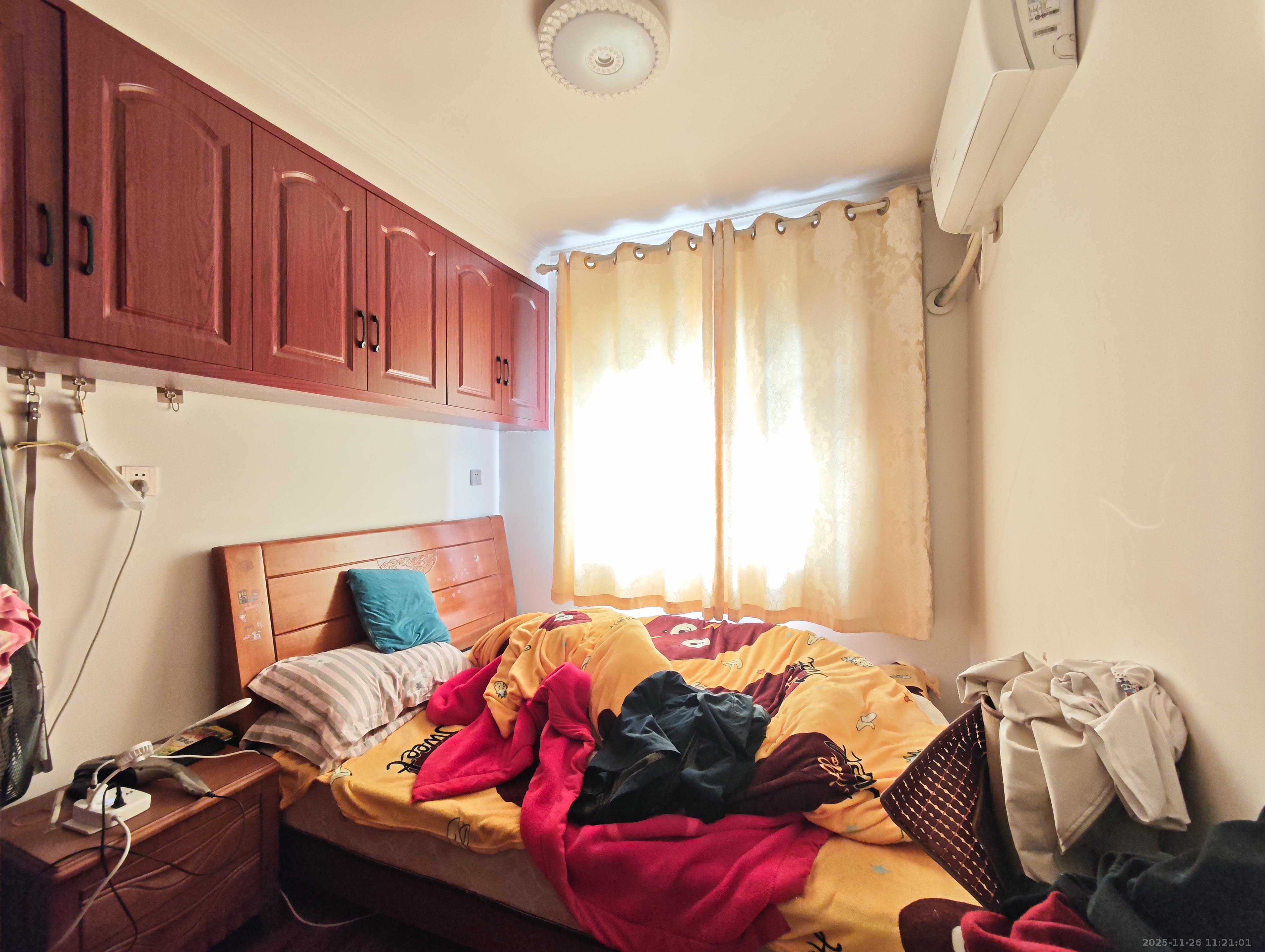 保利城(中航城国际社区、郡原美村) 4室2厅2卫 85.0万 保利城(中航城国际社区、郡原美村) 4室2厅2卫 85.0万卧室