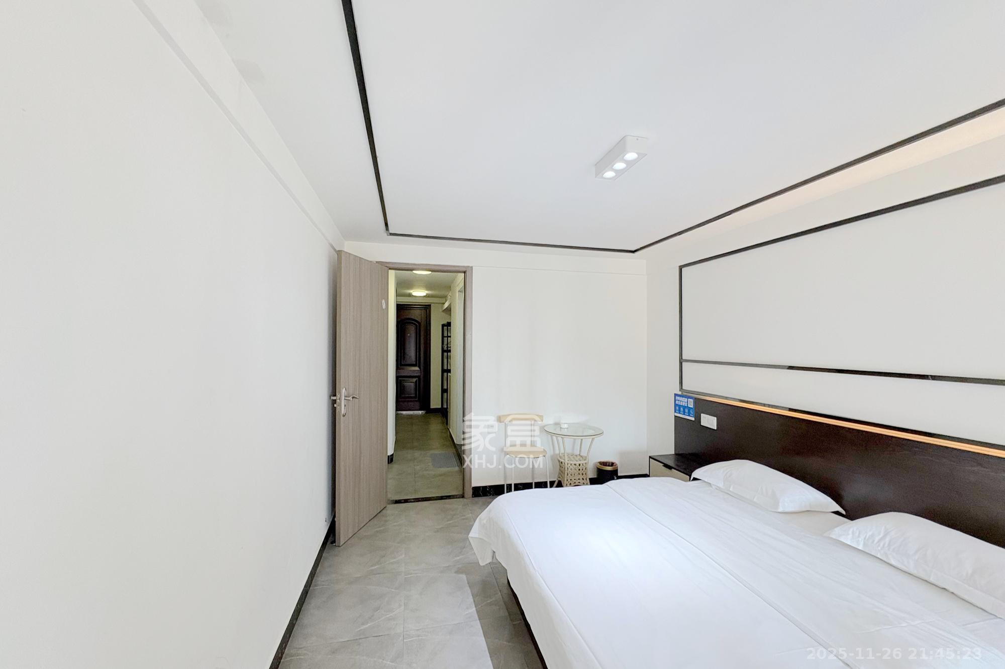 城市经典 1室1厅1卫 70.0万 城市经典 1室1厅1卫 70.0万客厅