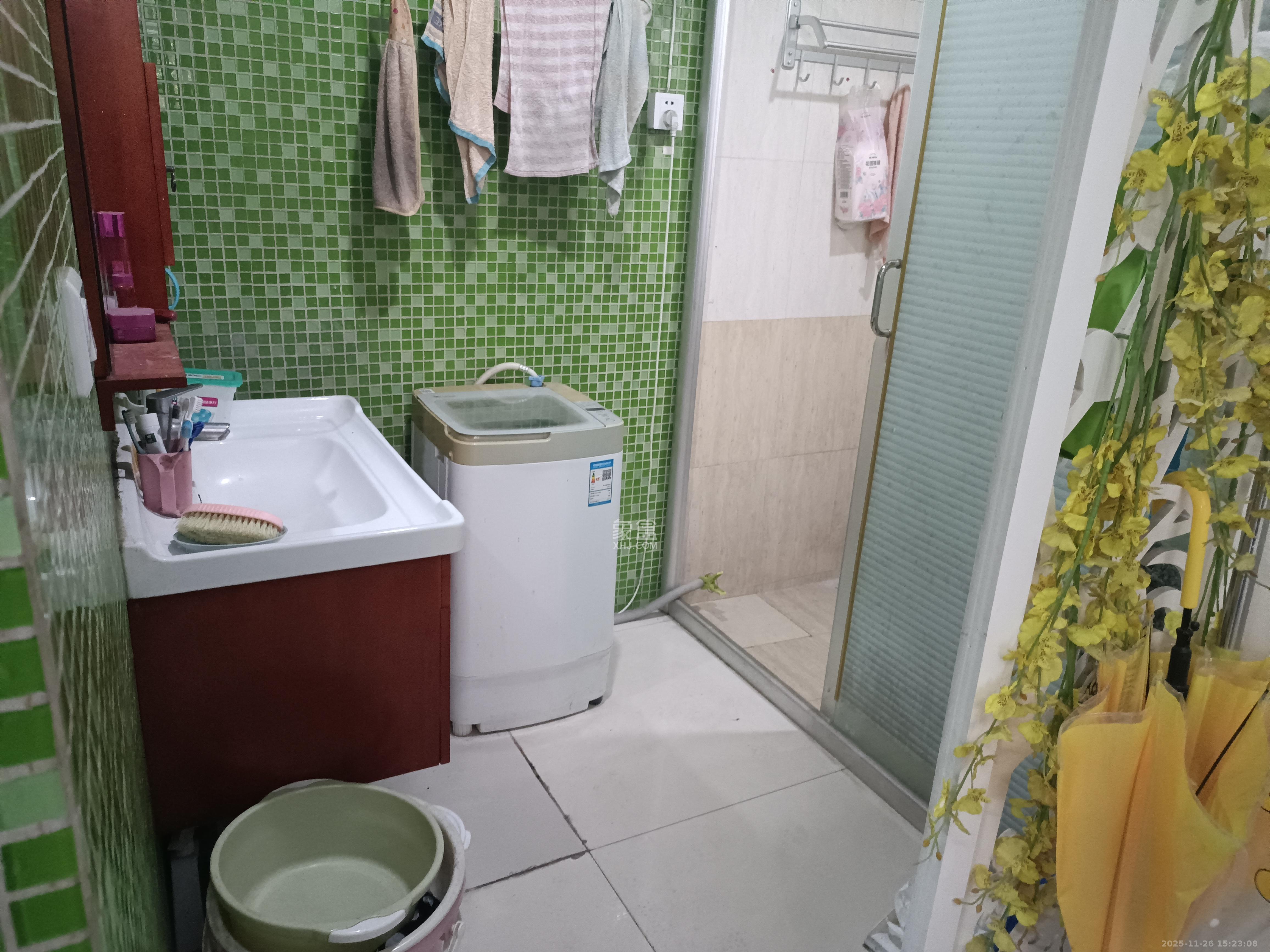 山水人家一二期  3室2厅3卫    3000.0元/月室内图