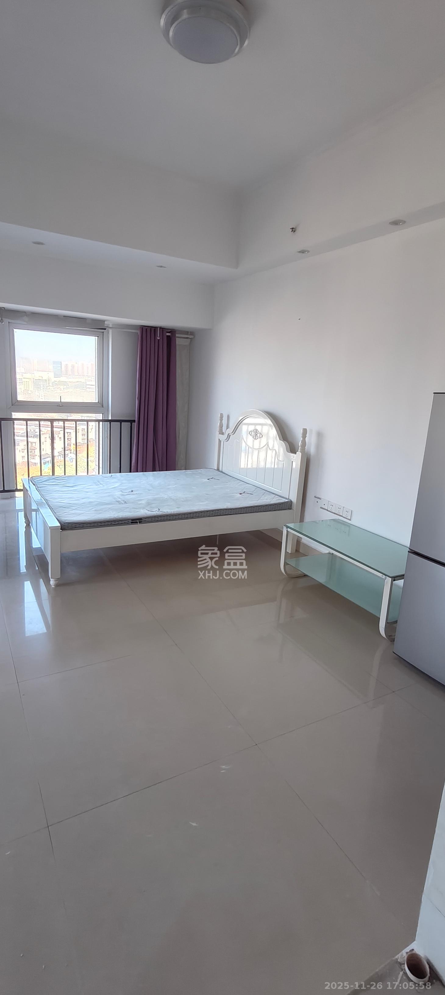 波隆城市花园  1室0厅0卫    1000.0元/月