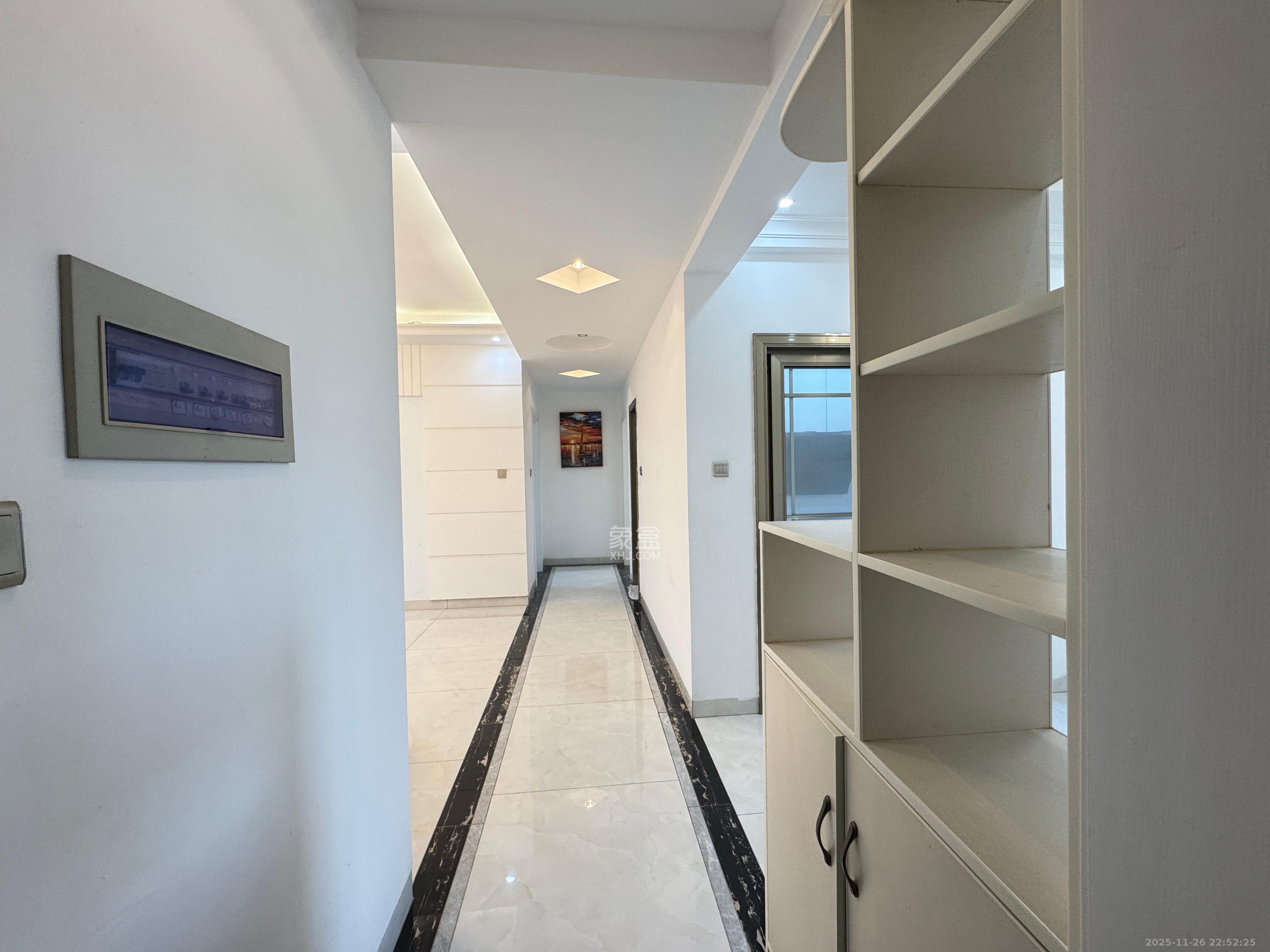 麓谷明珠  2室2厅1卫    2400.0元/月室内图