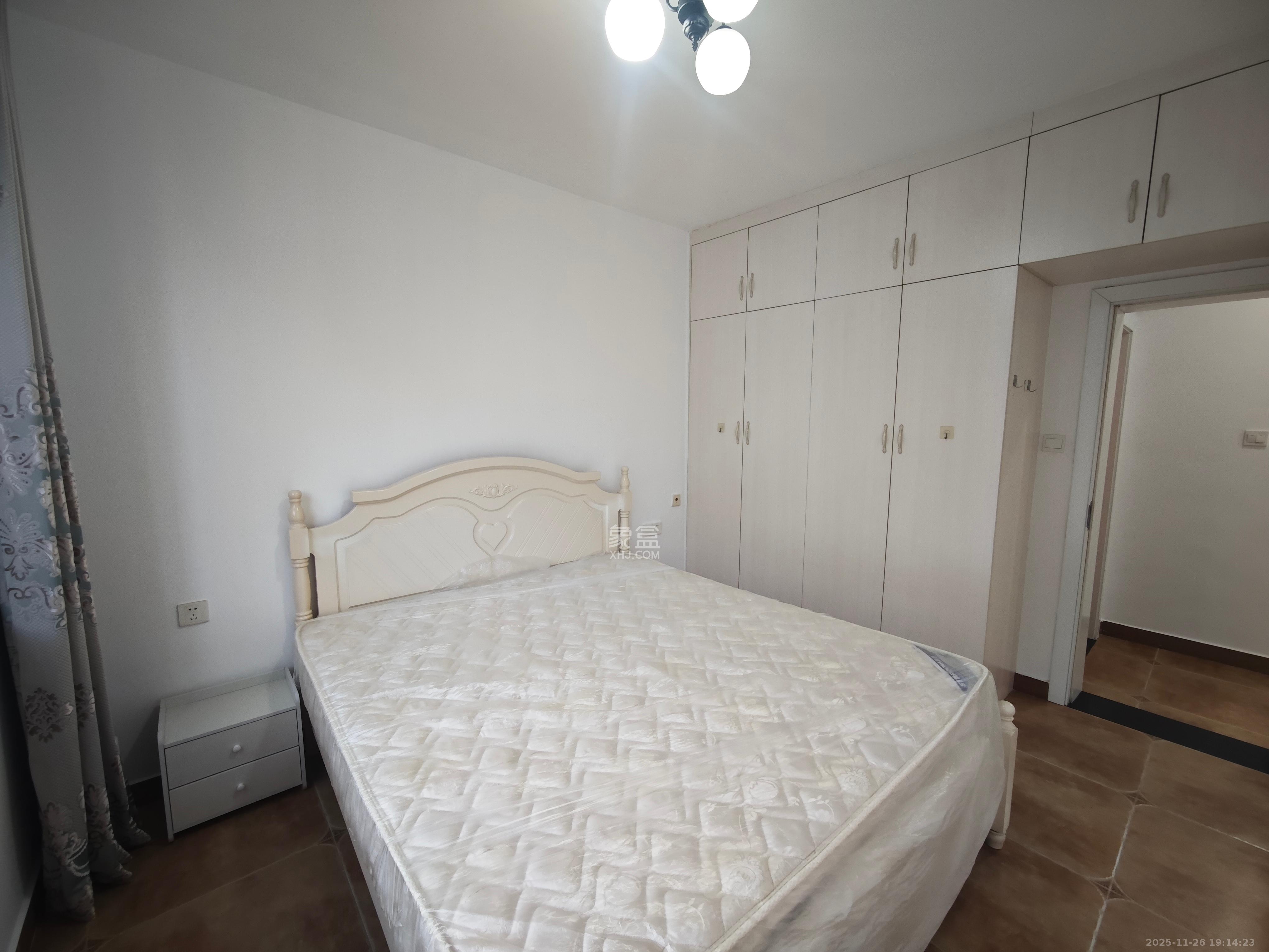 中国铁建梅溪青秀一期  3室2厅1卫    2400.0元/月室内图