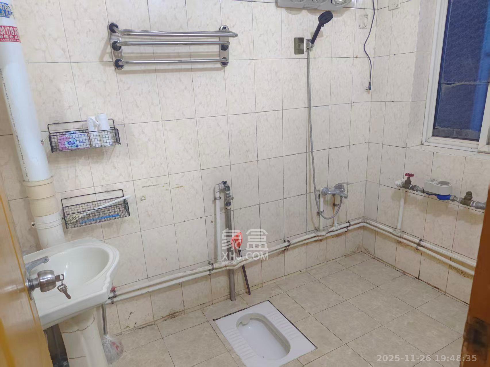 荷花园电信宿舍(天辰荷花苑) 2室1厅1卫 1750.0元/月 荷花园电信宿舍(天辰荷花苑) 2室1厅1卫 1750.0元/月室内图