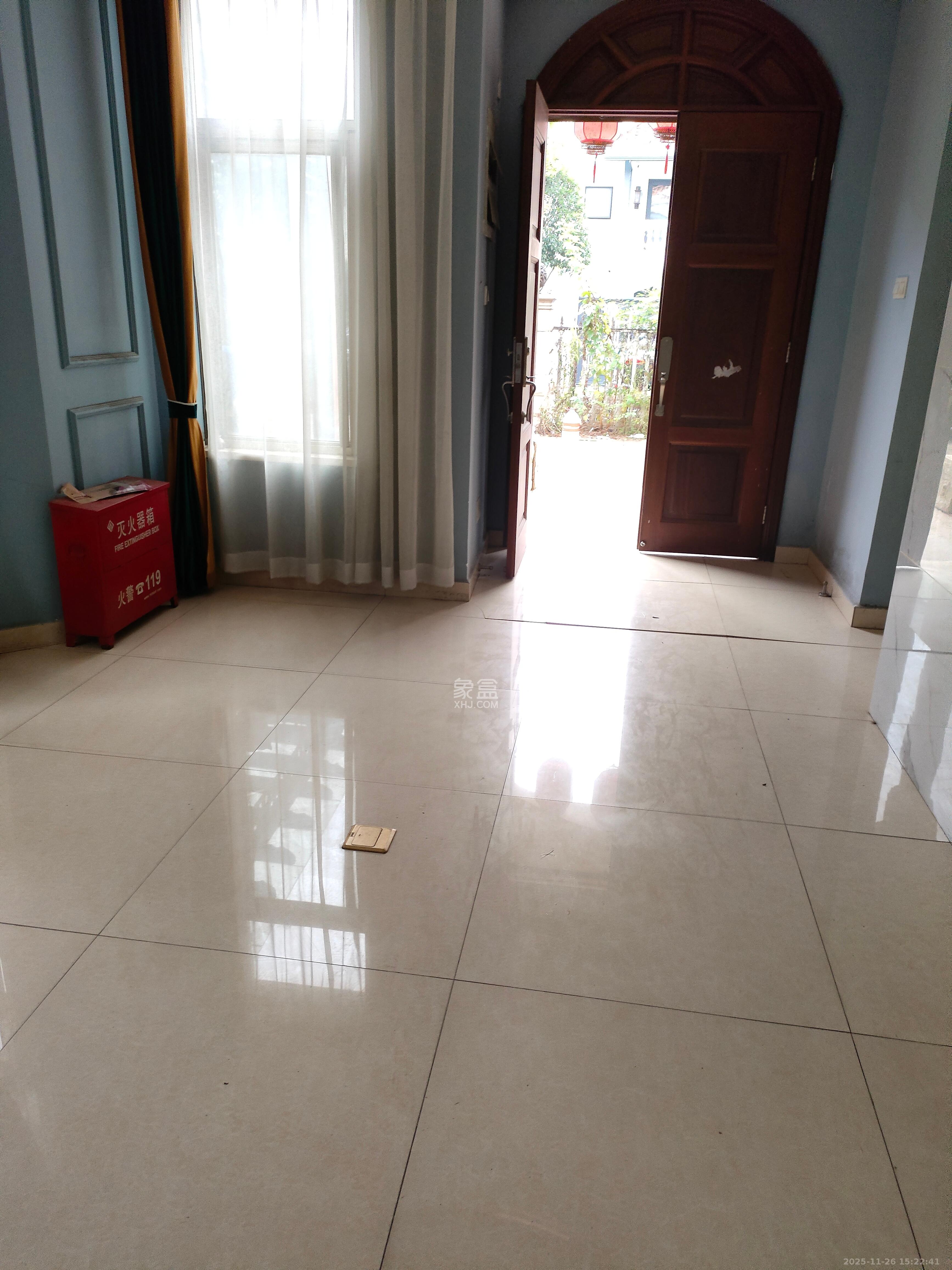 碧桂园威尼斯城 5室2厅3卫 5800.0元/月 碧桂园威尼斯城 5室2厅3卫 5800.0元/月室内图