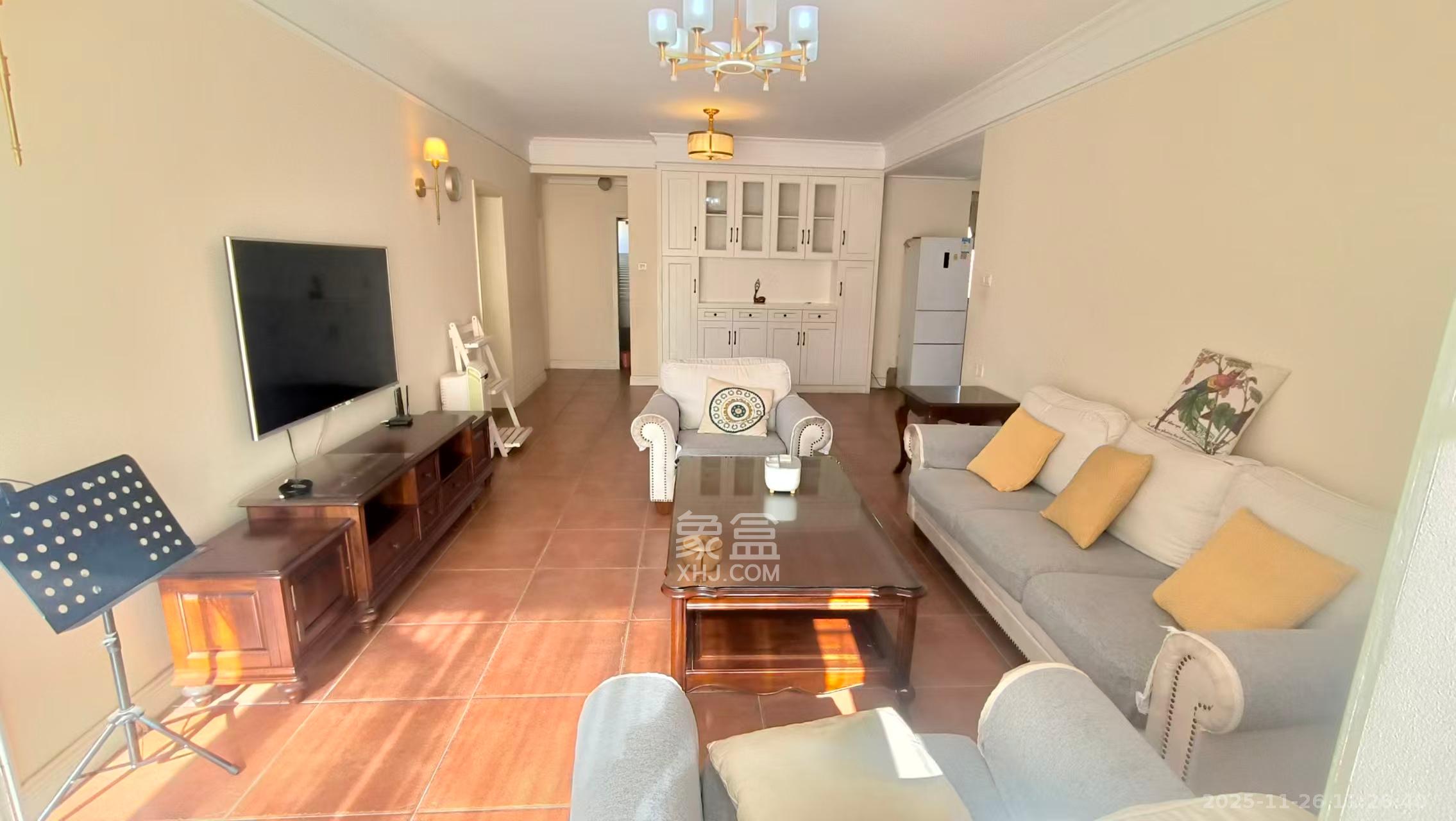 华菱蓝调国际（华菱.香墅美地）  3室2厅2卫    3000.0元/月