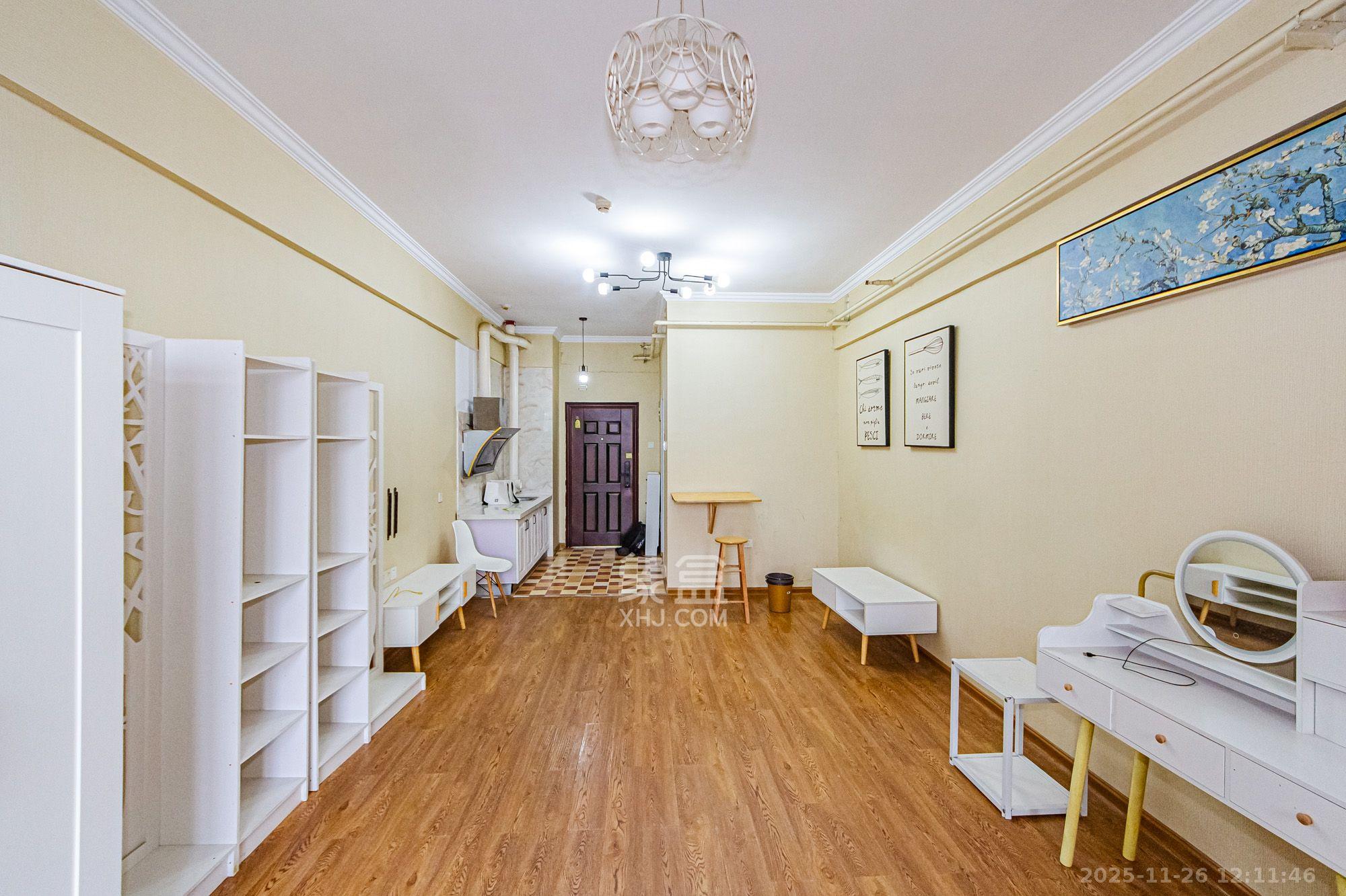 北辰三角洲E4区  1室1厅1卫    1900.0元/月室内图