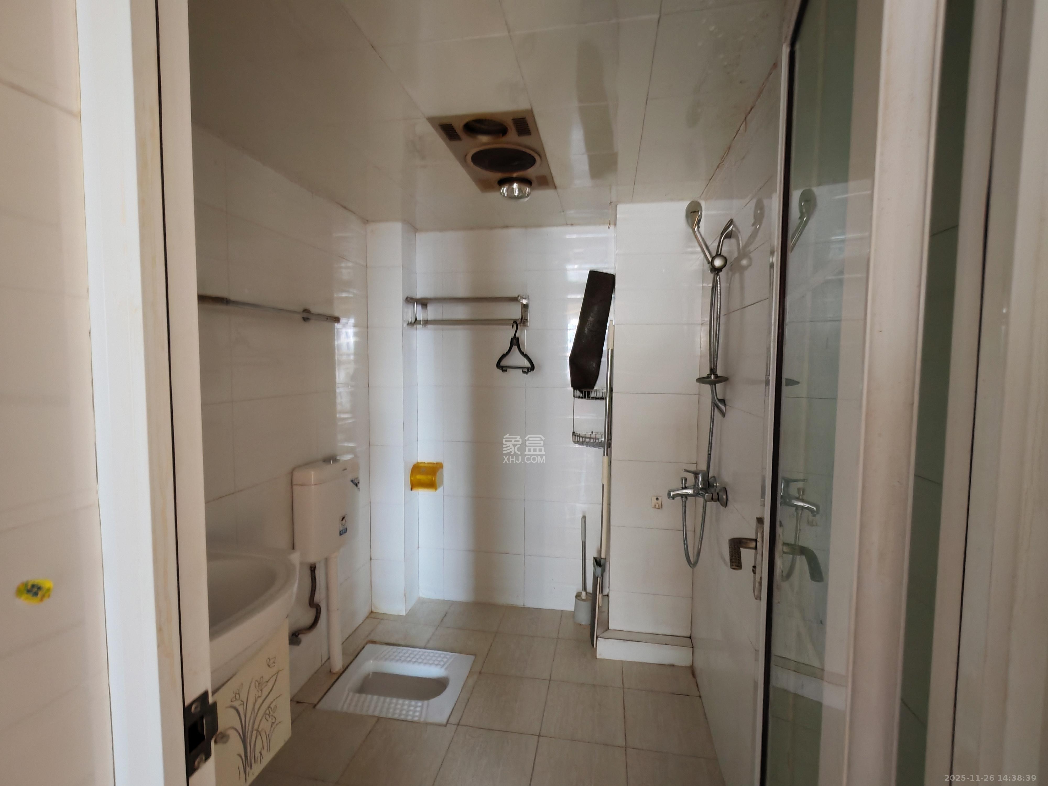 左岸右岸 1室1厅1卫 1600.0元/月 左岸右岸 1室1厅1卫 1600.0元/月室内图