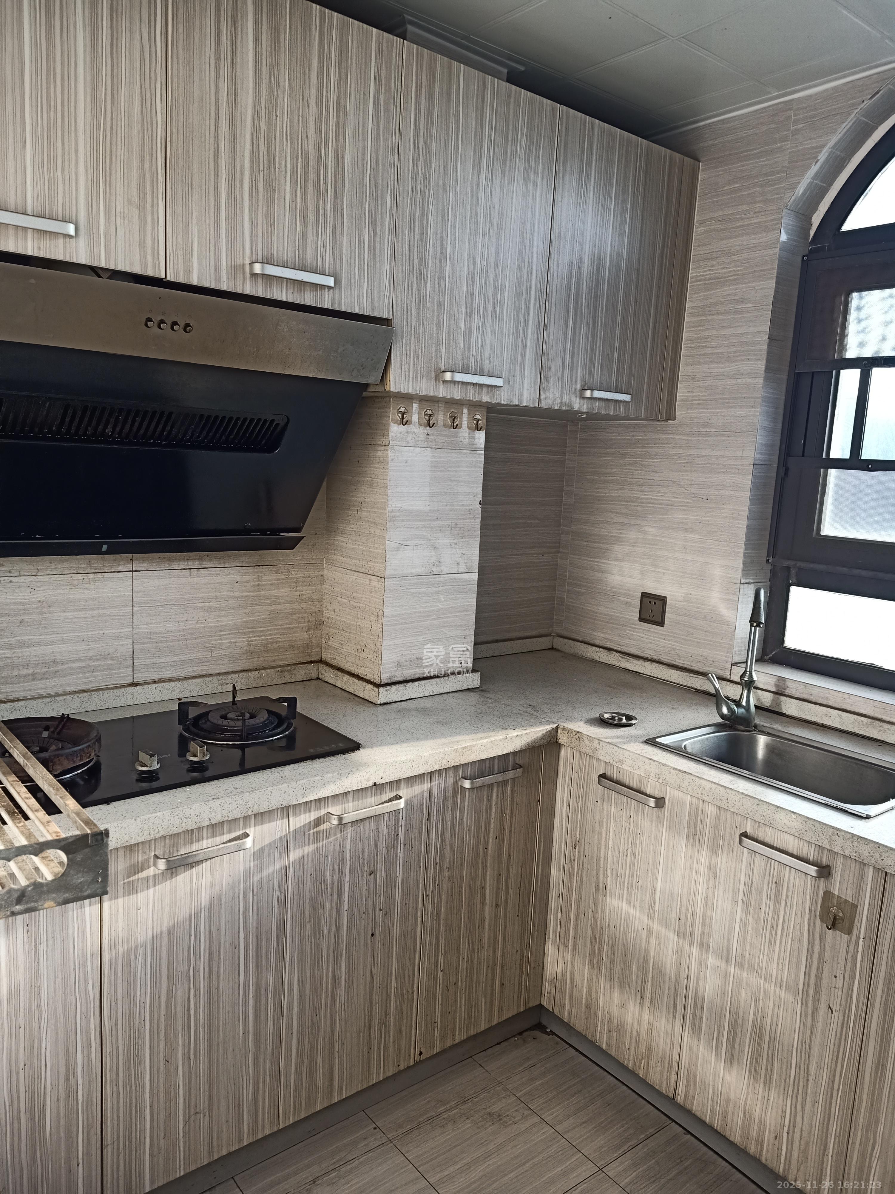 中信凯旋蓝岸(中信新城三期) 1室1厅1卫 1400.0元/月 中信凯旋蓝岸(中信新城三期) 1室1厅1卫 1400.0元/月室内图