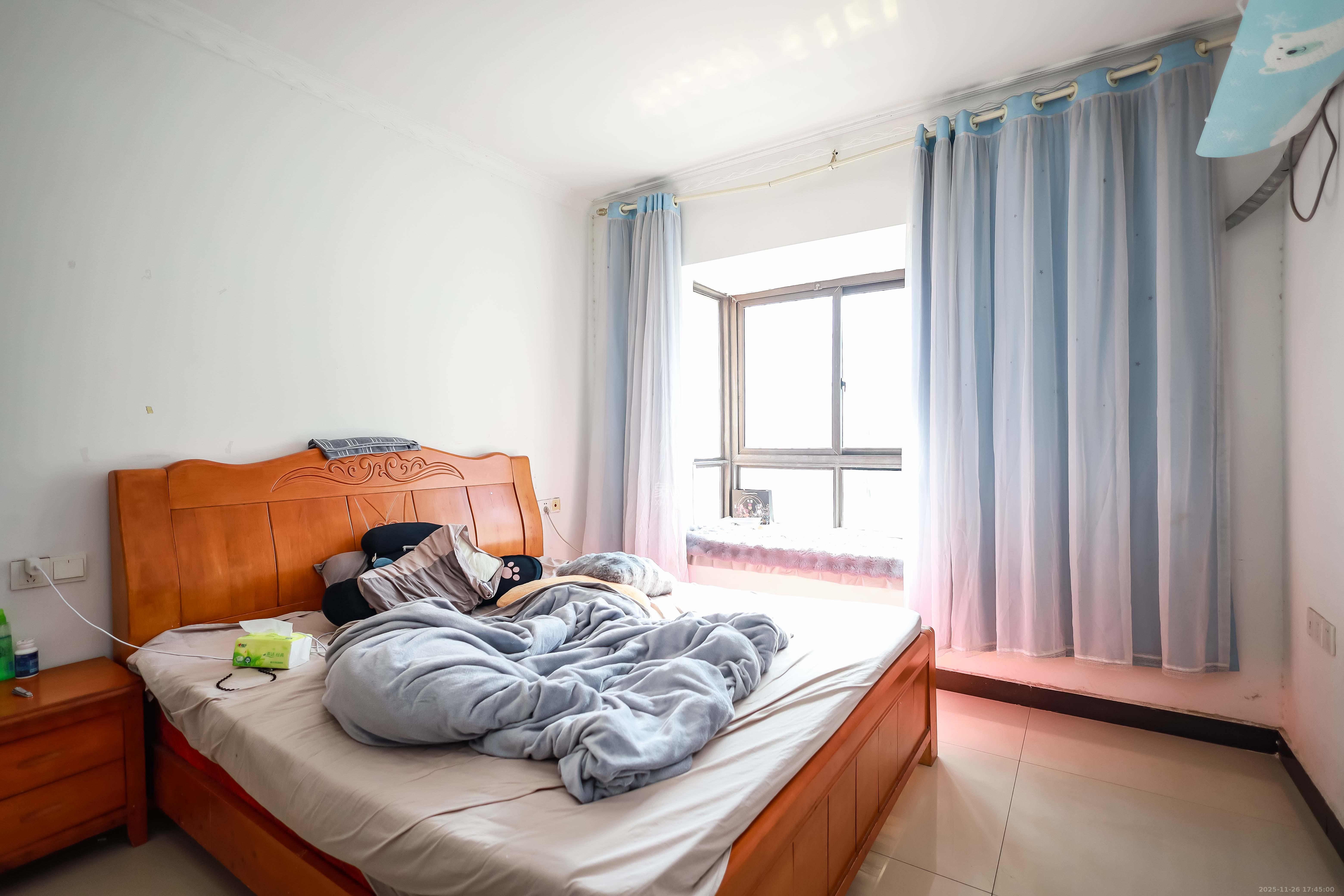 金南家园一期  2室2厅1卫    42.0万卧室