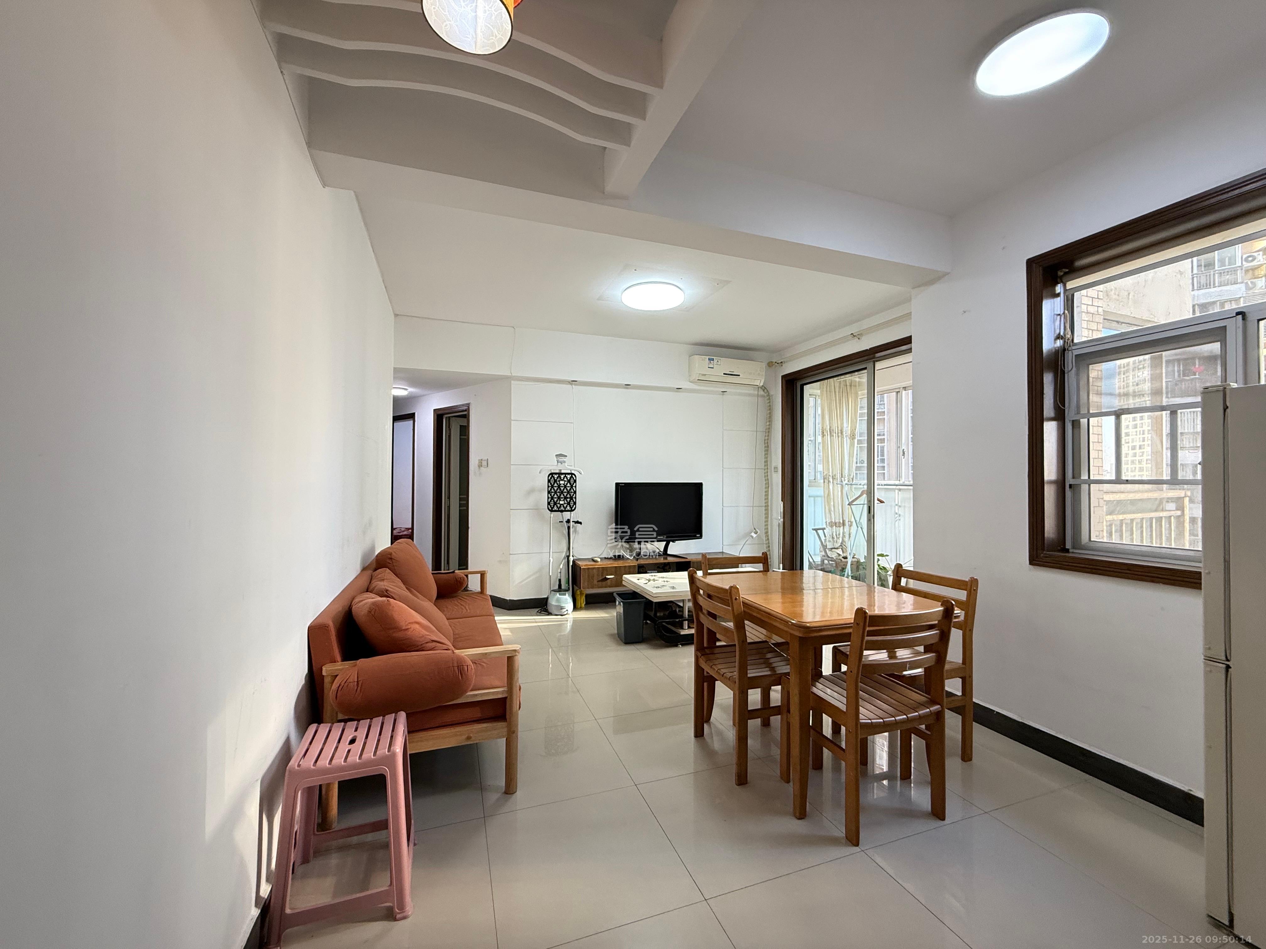 凯通国际城（凯通朝庭）  3室1厅1卫    2300.0元/月