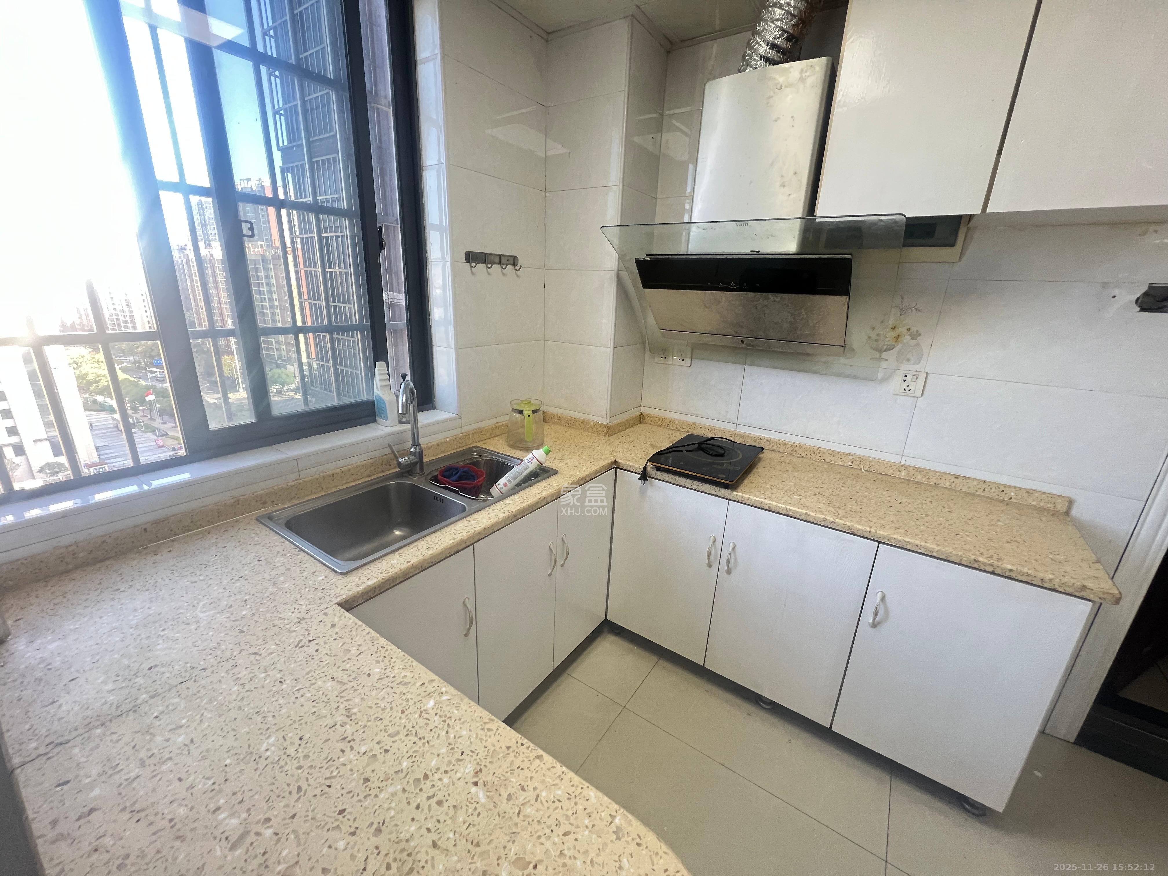 时代公馆  1室1厅1卫    1600.0元/月室内图