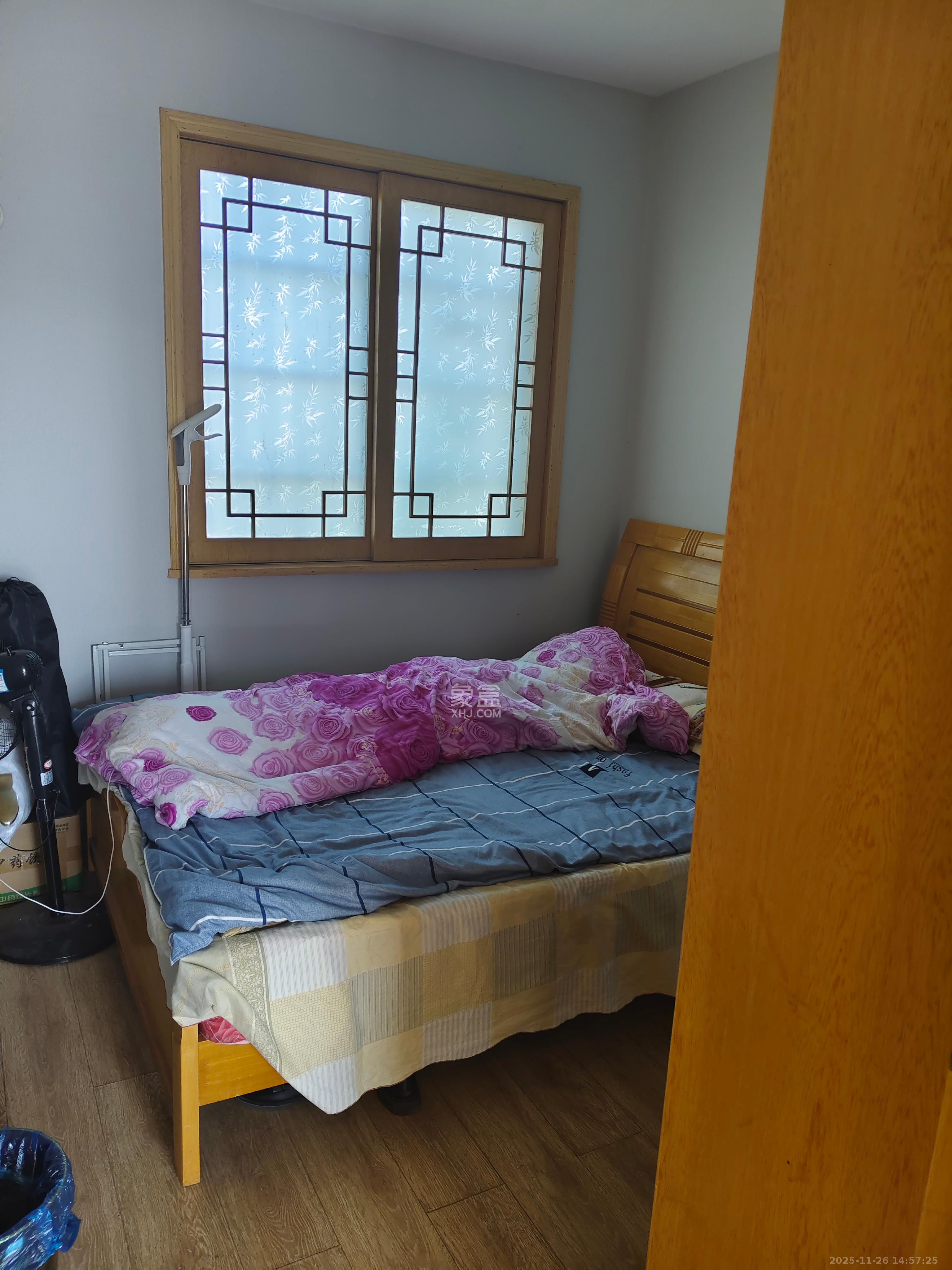 新诚小区 3室2厅1卫 1800.0元/月 新诚小区 3室2厅1卫 1800.0元/月室内图