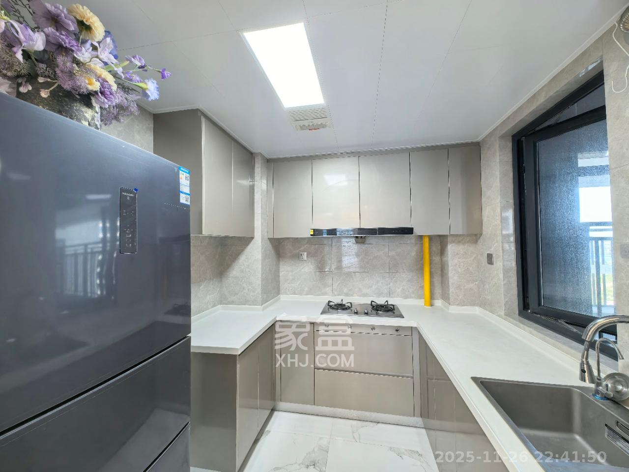 中海麓山境南区 3室2厅2卫 2800.0元/月 中海麓山境南区 3室2厅2卫 2800.0元/月室内图