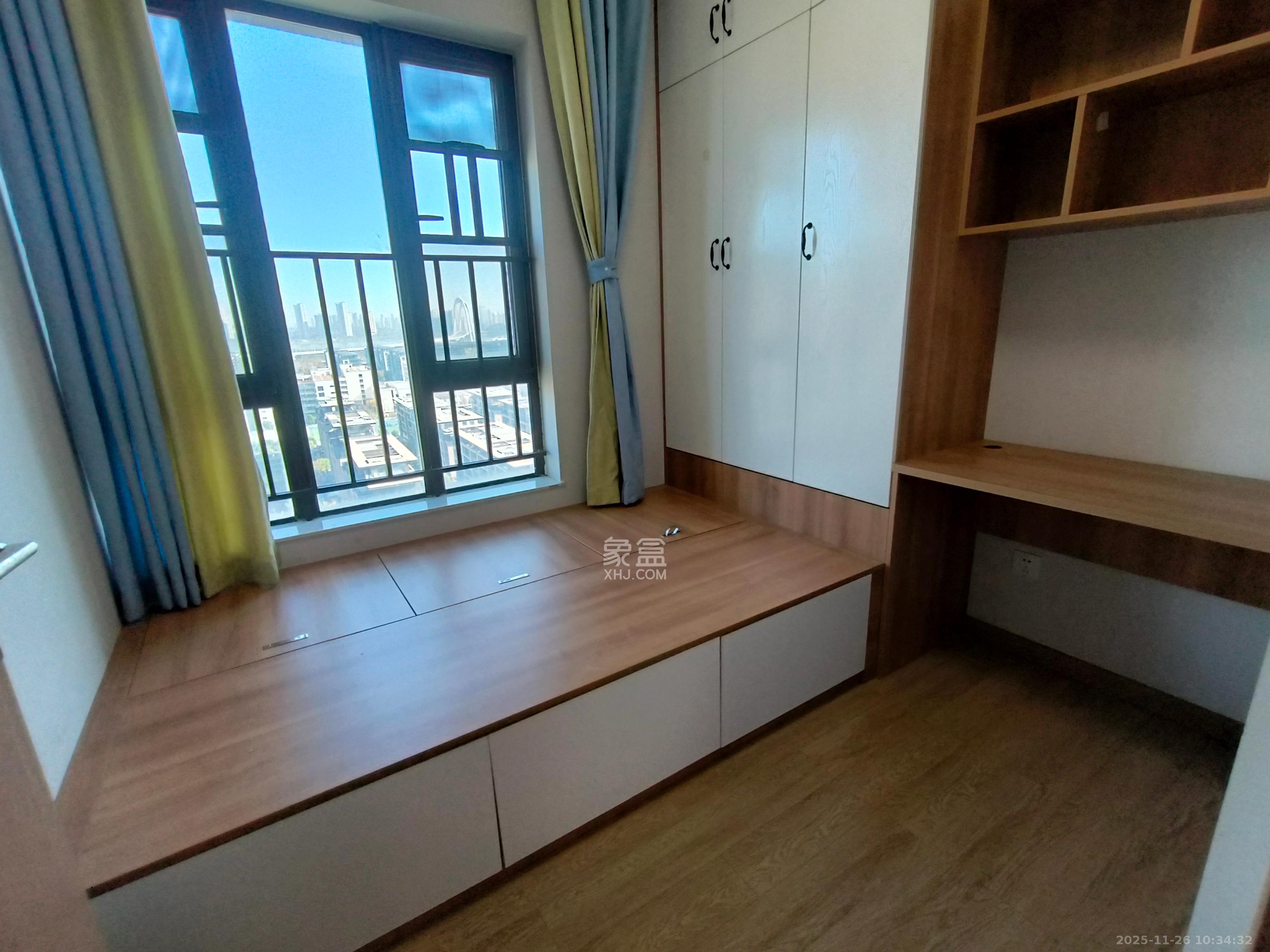 时代倾城二期  4室2厅2卫    2300.0元/月室内图