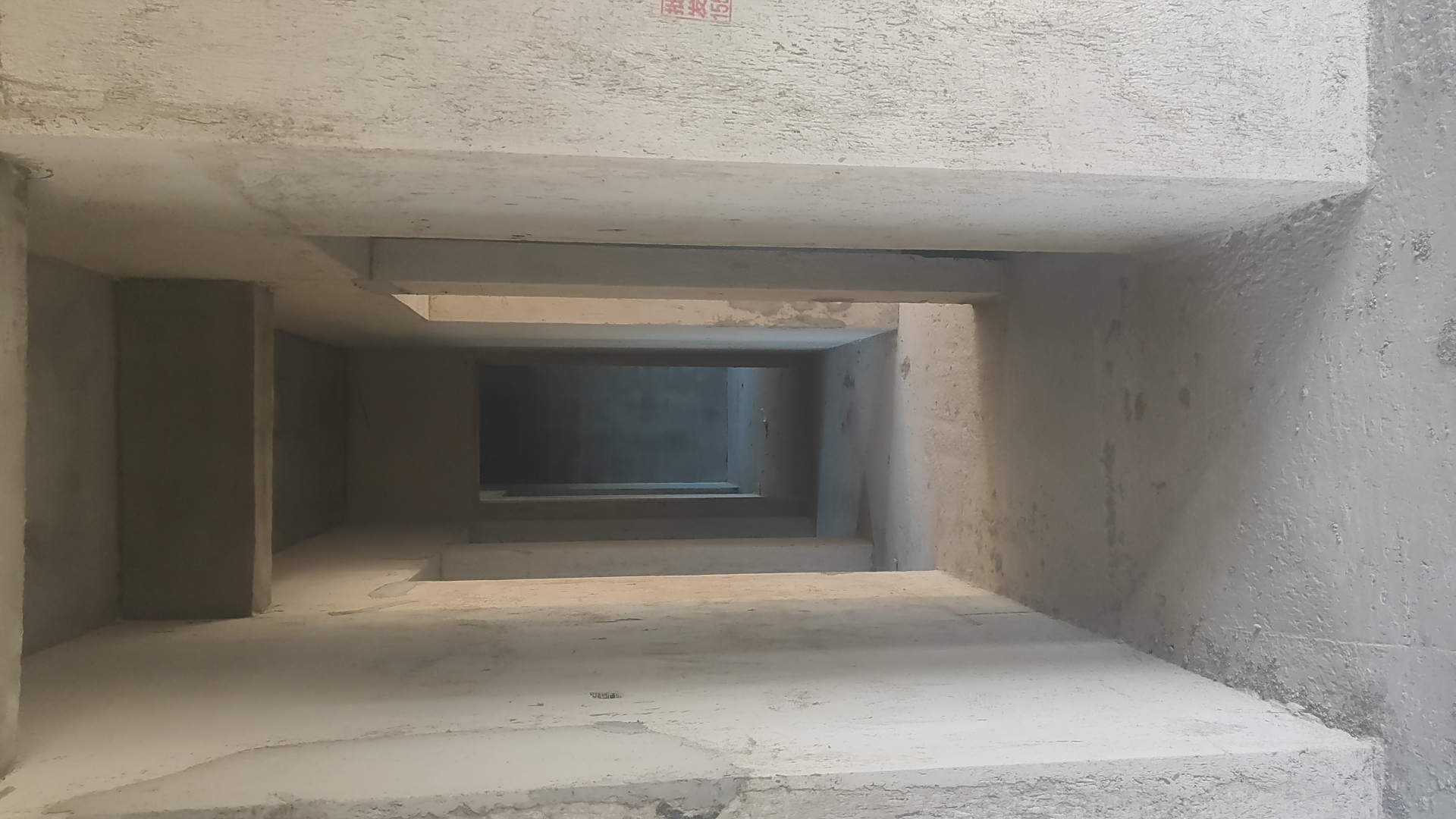 鹏泰天麓 5室2厅2卫 110.0万 鹏泰天麓 5室2厅2卫 110.0万客厅