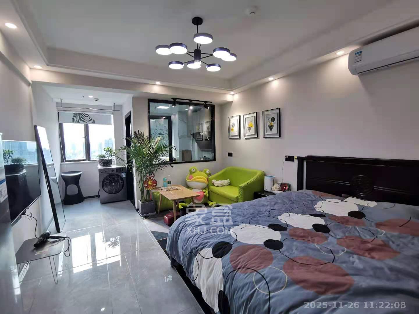 国泰九龙湾  1室1厅1卫    1400.0元/月