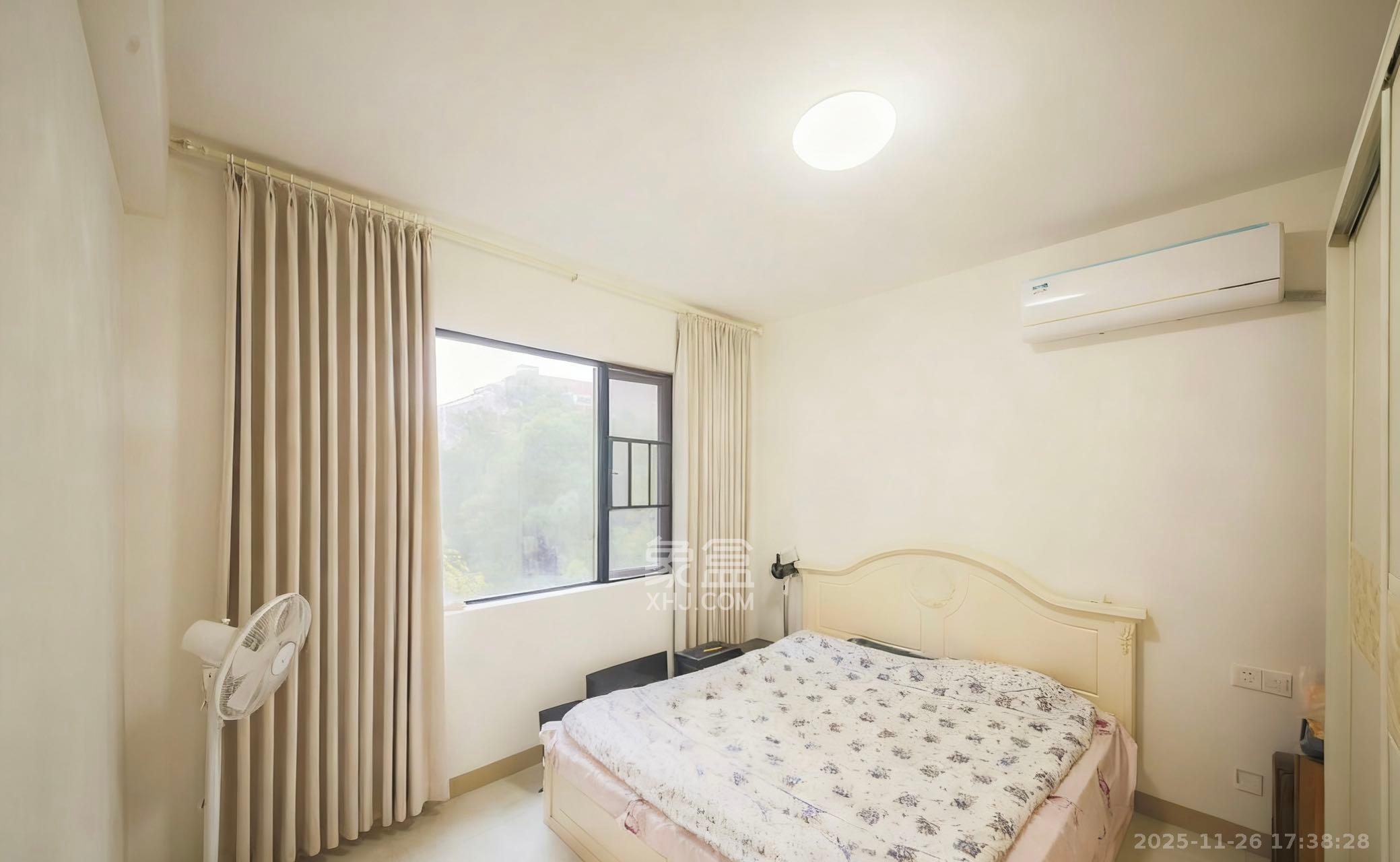 中南红领邦（红星嘉和苑）  1室2厅1卫    2500.0元/月室内图